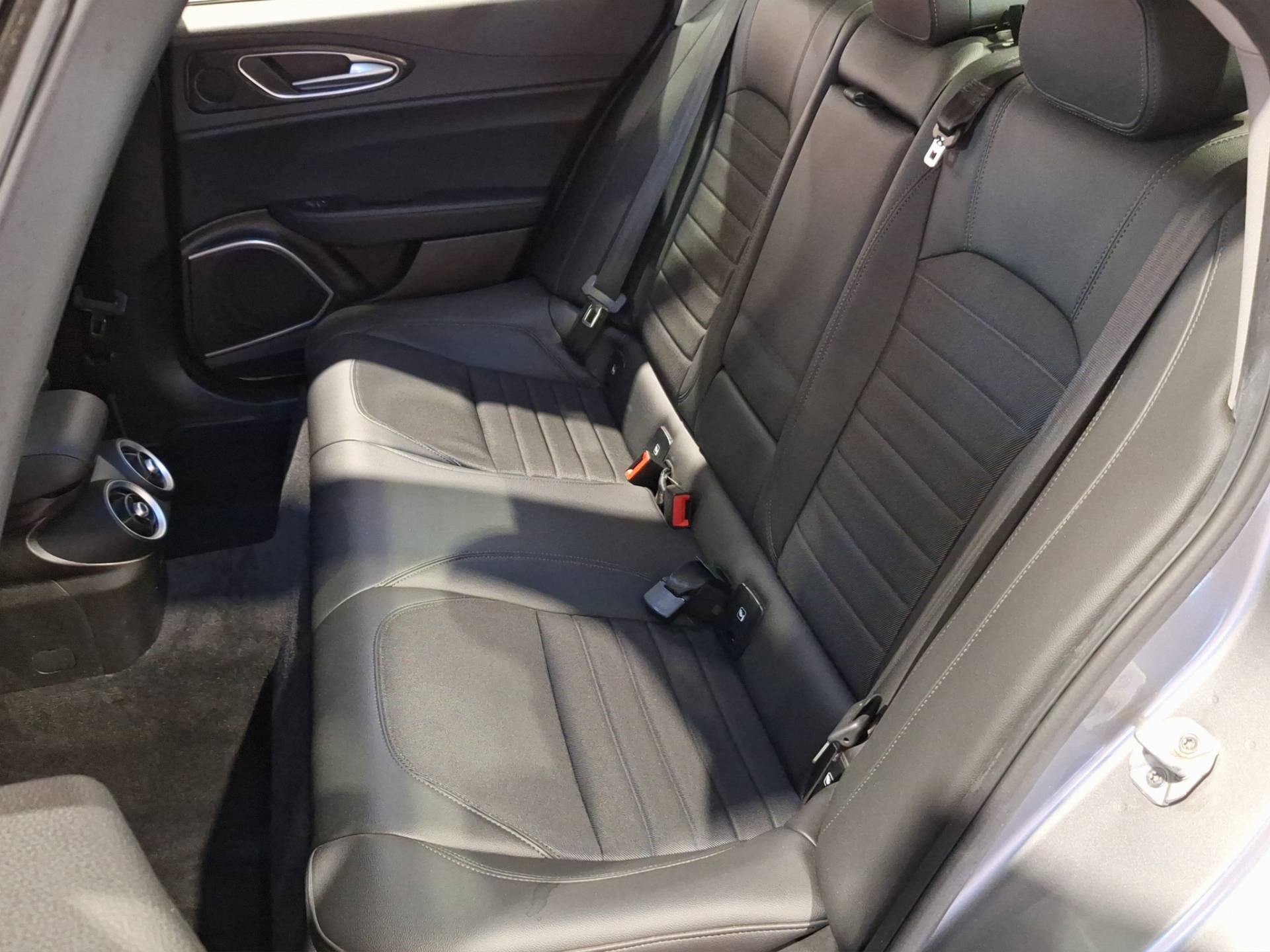 ALFA ROMEO GIULIA - Foto 11