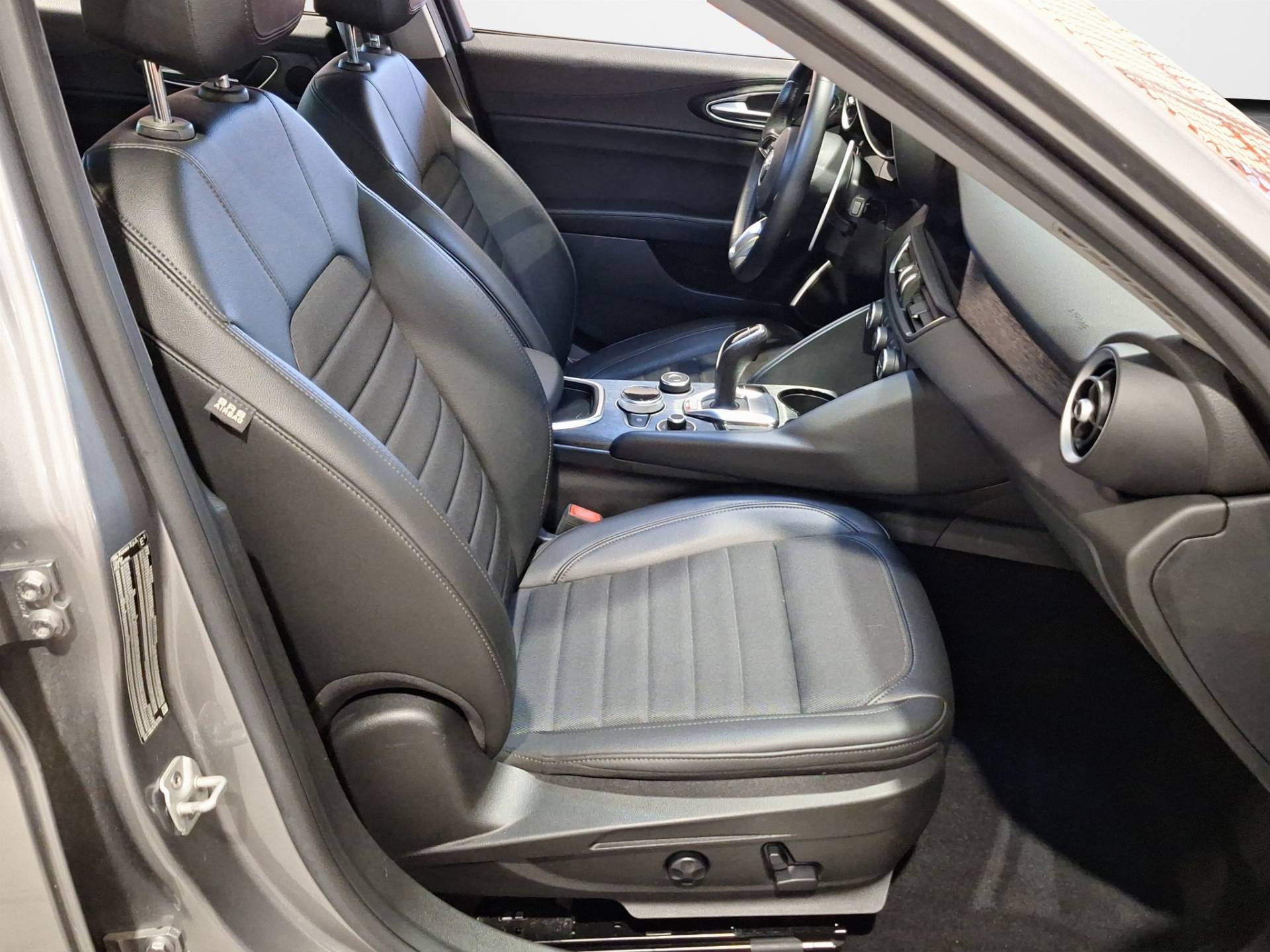 ALFA ROMEO GIULIA - Foto 15