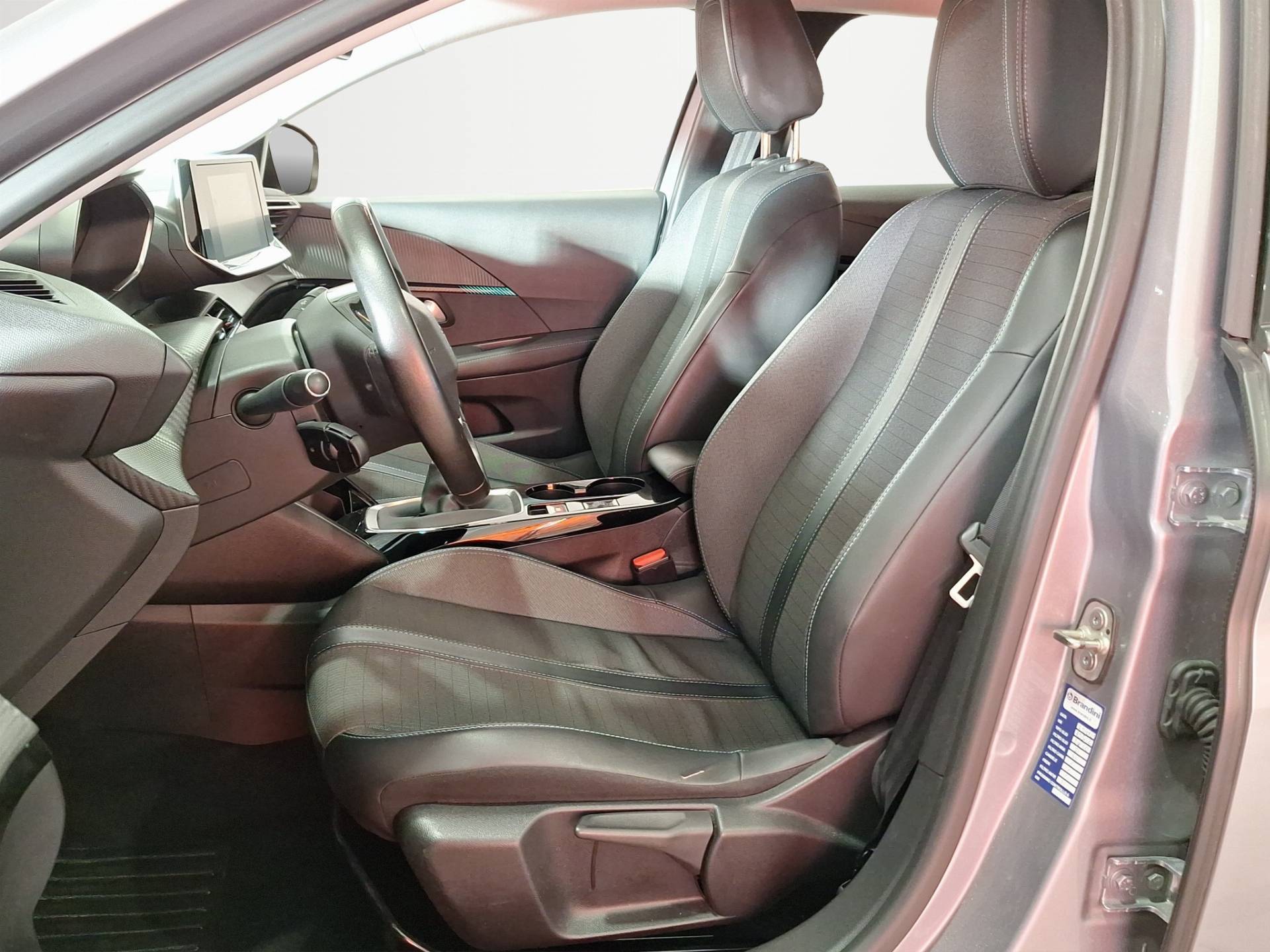 PEUGEOT 208 - Foto 7