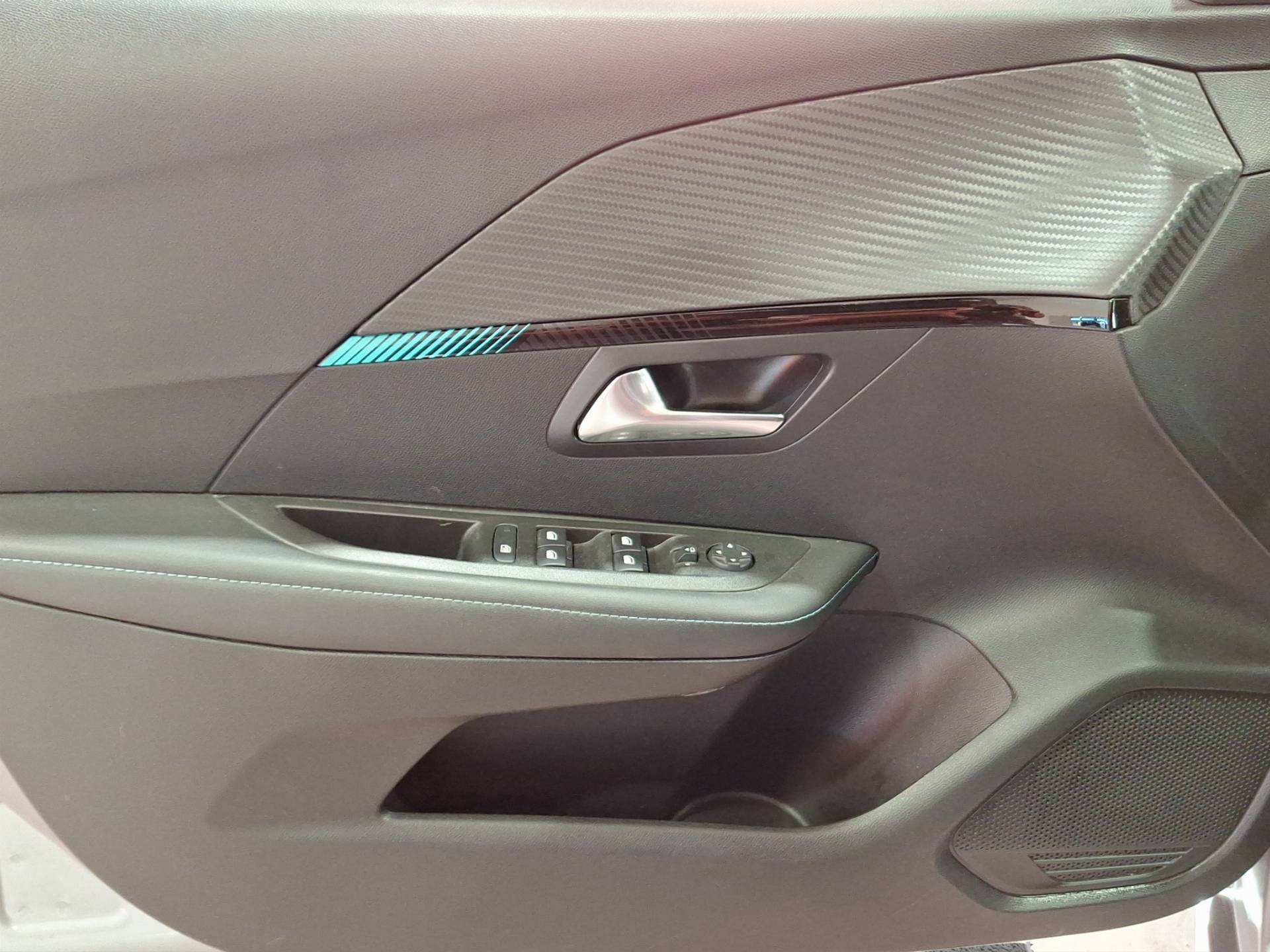 PEUGEOT 208 - Foto 8