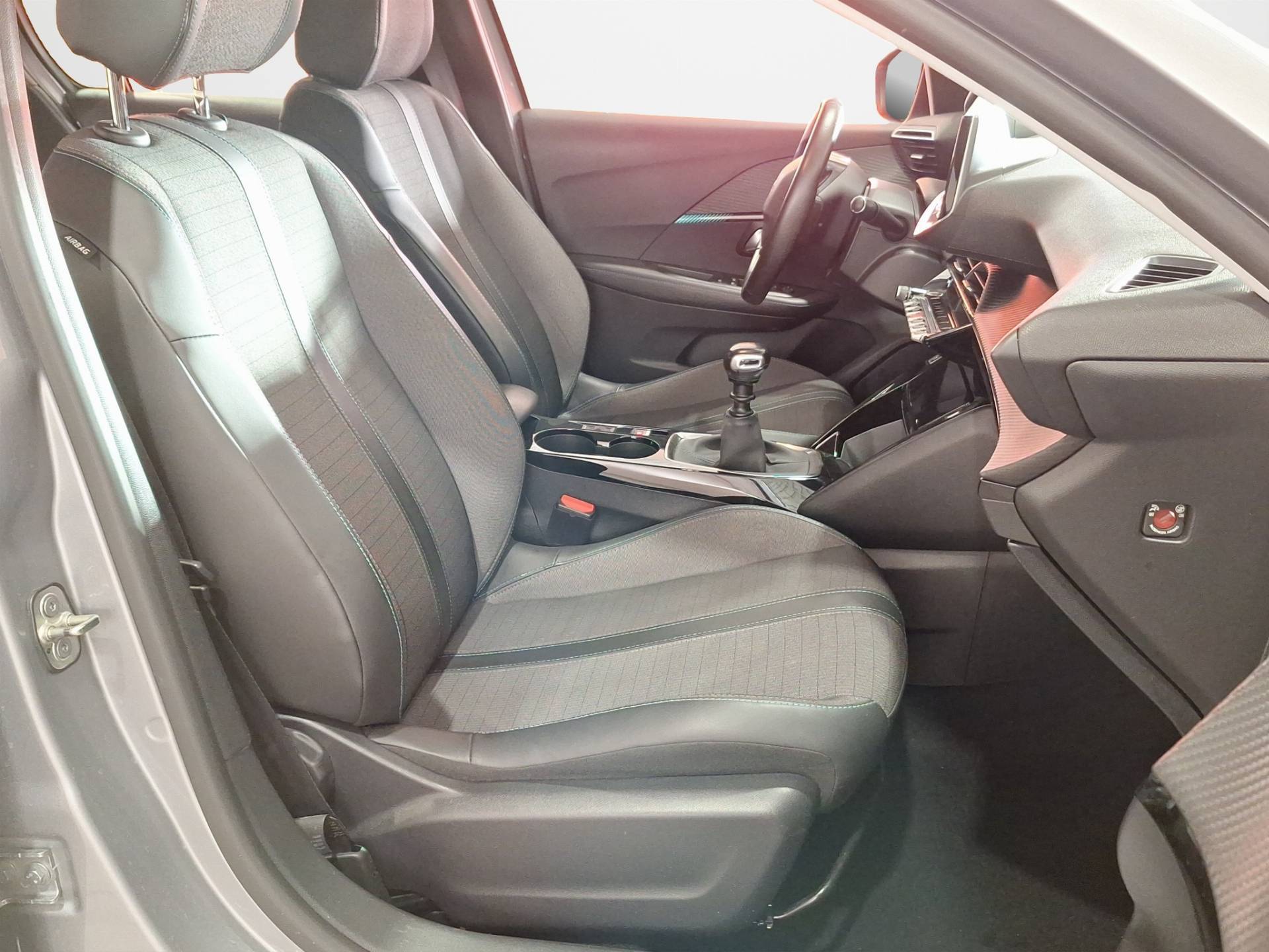 PEUGEOT 208 - Foto 15