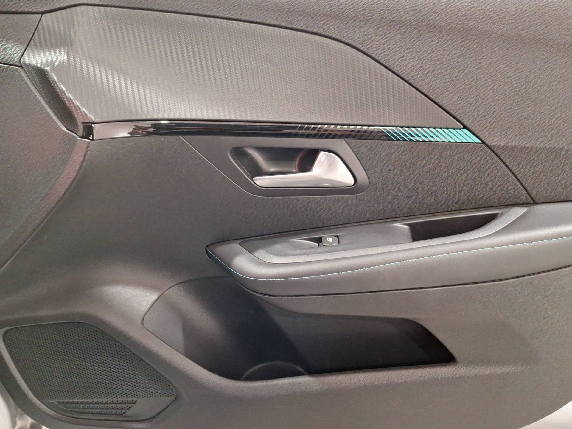 PEUGEOT 208 - Foto 16