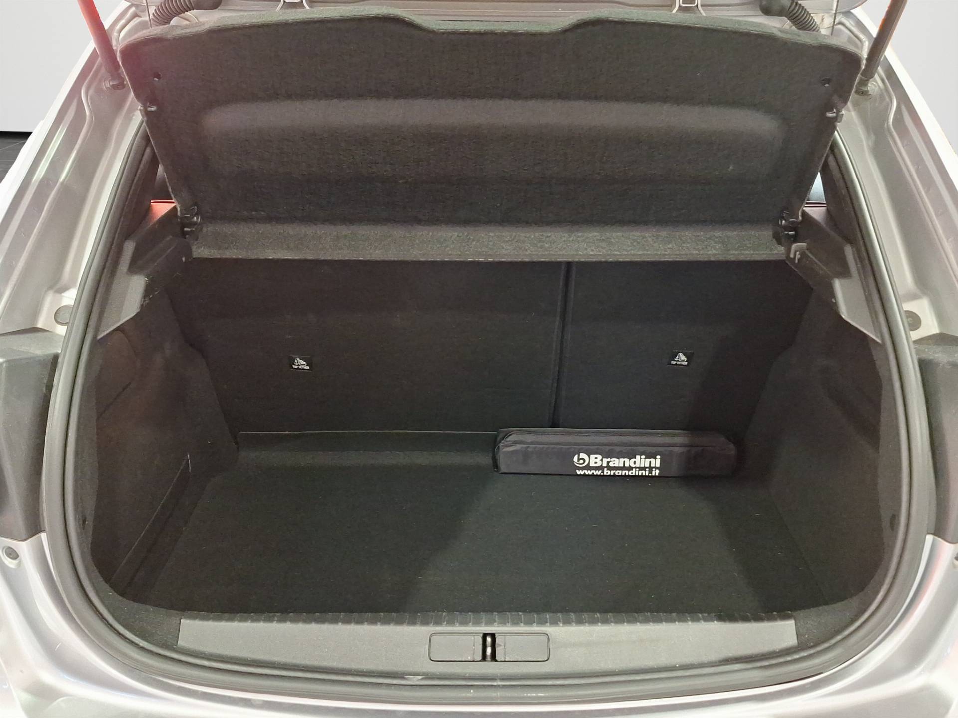 PEUGEOT 208 - Foto 18