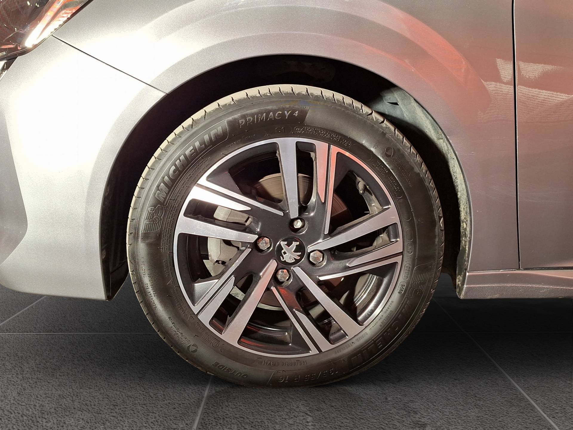 PEUGEOT 208 - Foto 19