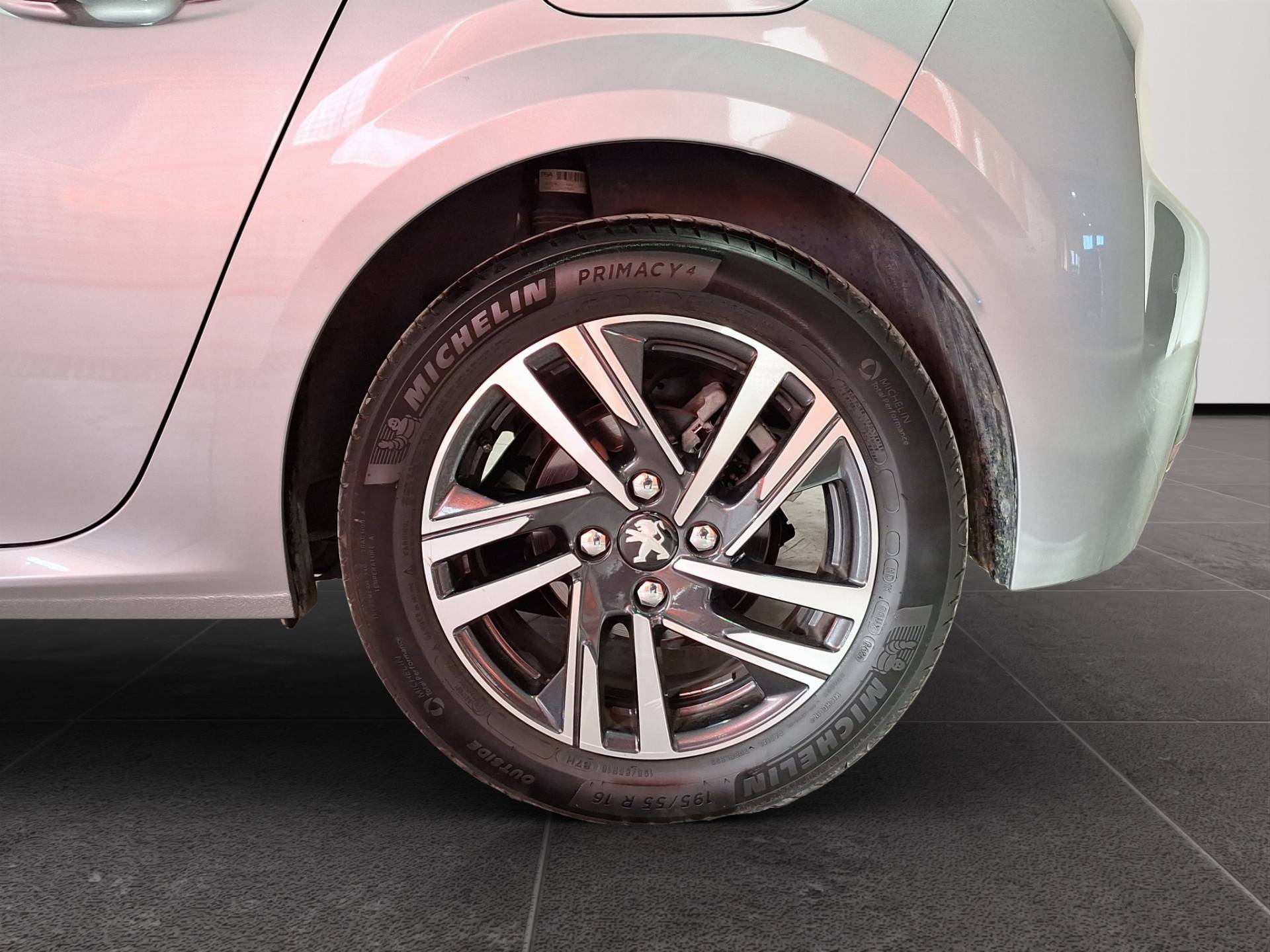 PEUGEOT 208 - Foto 20