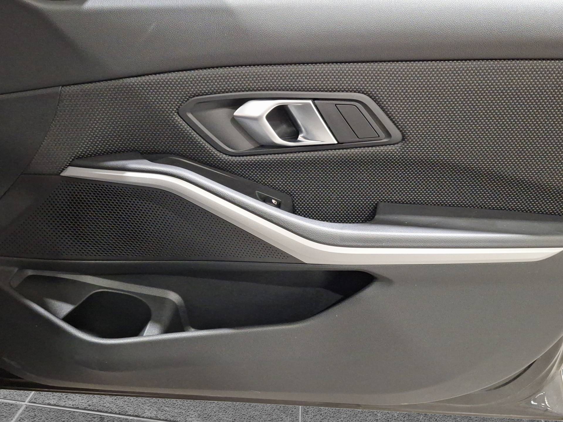 BMW Serie 3 Touring - Foto 16