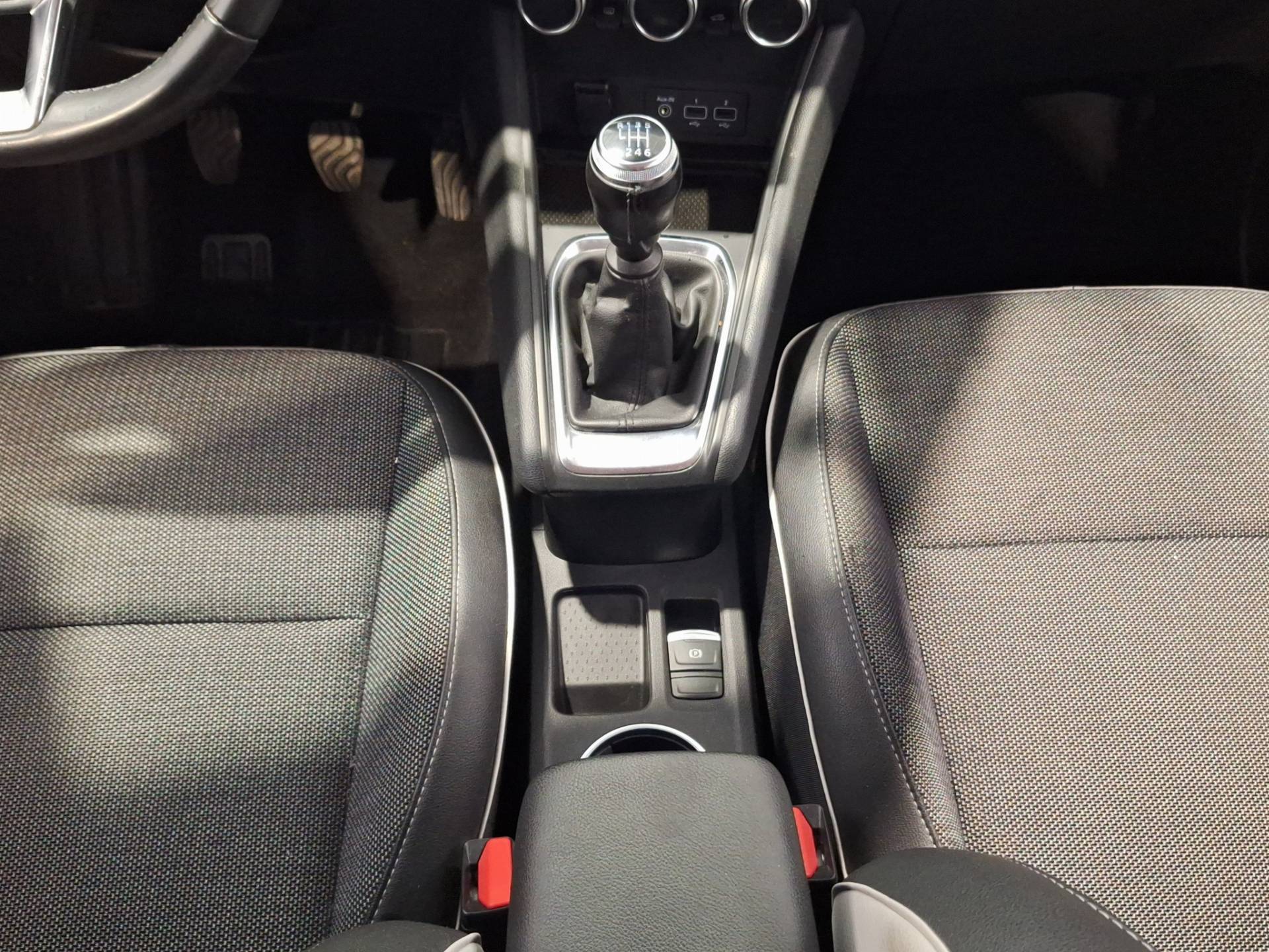 RENAULT Captur - Foto 13