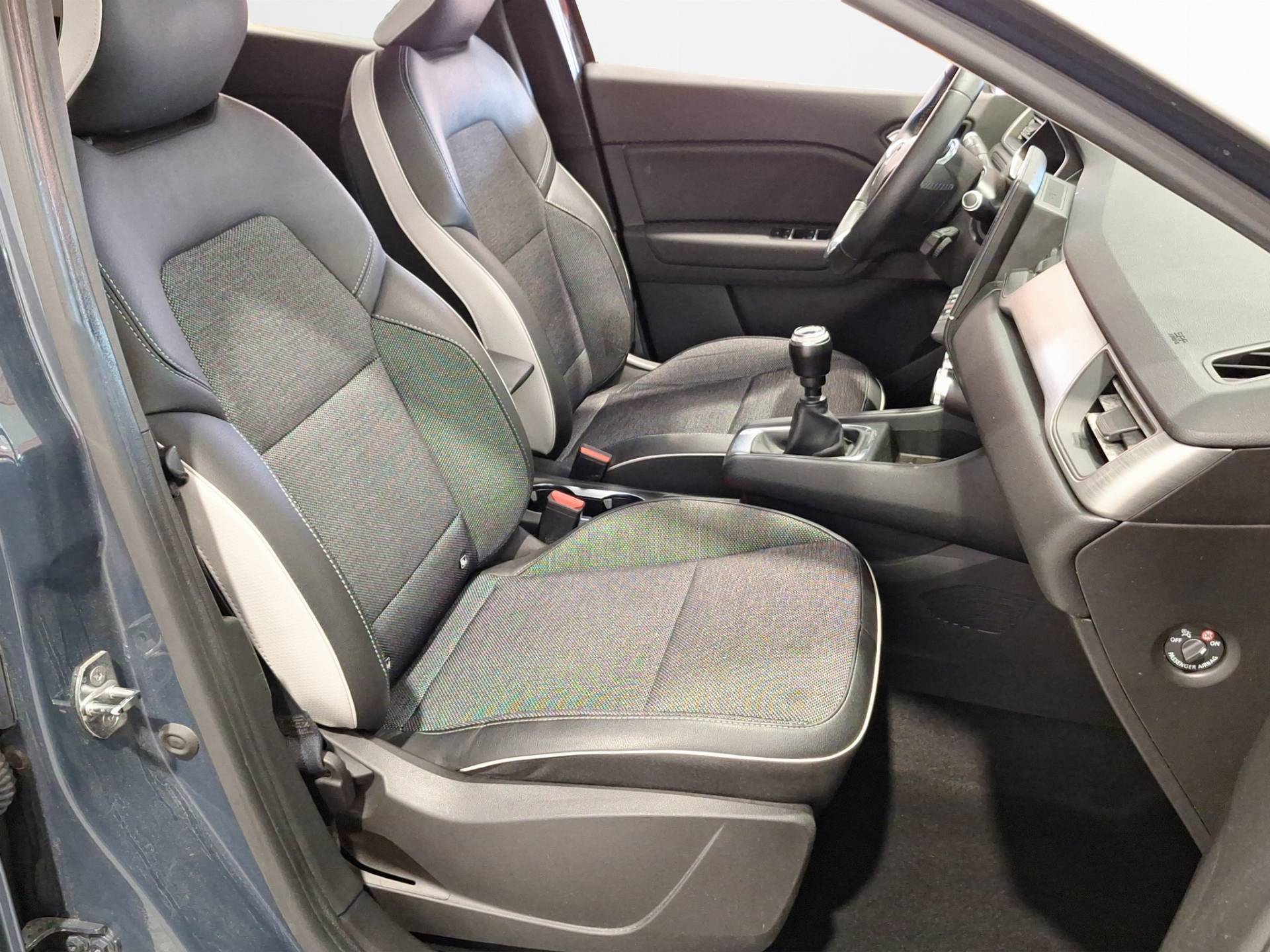 RENAULT Captur - Foto 15