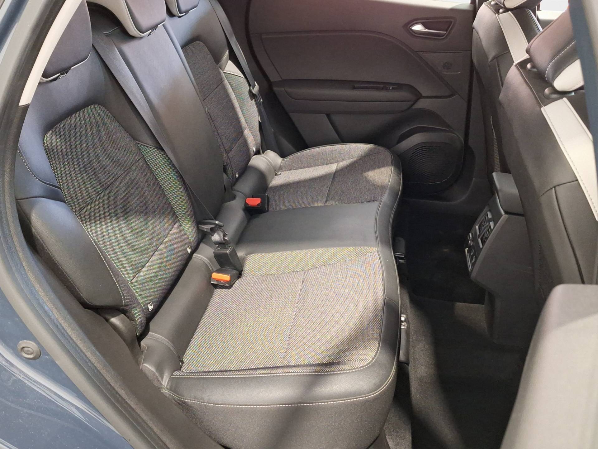 RENAULT Captur - Foto 17