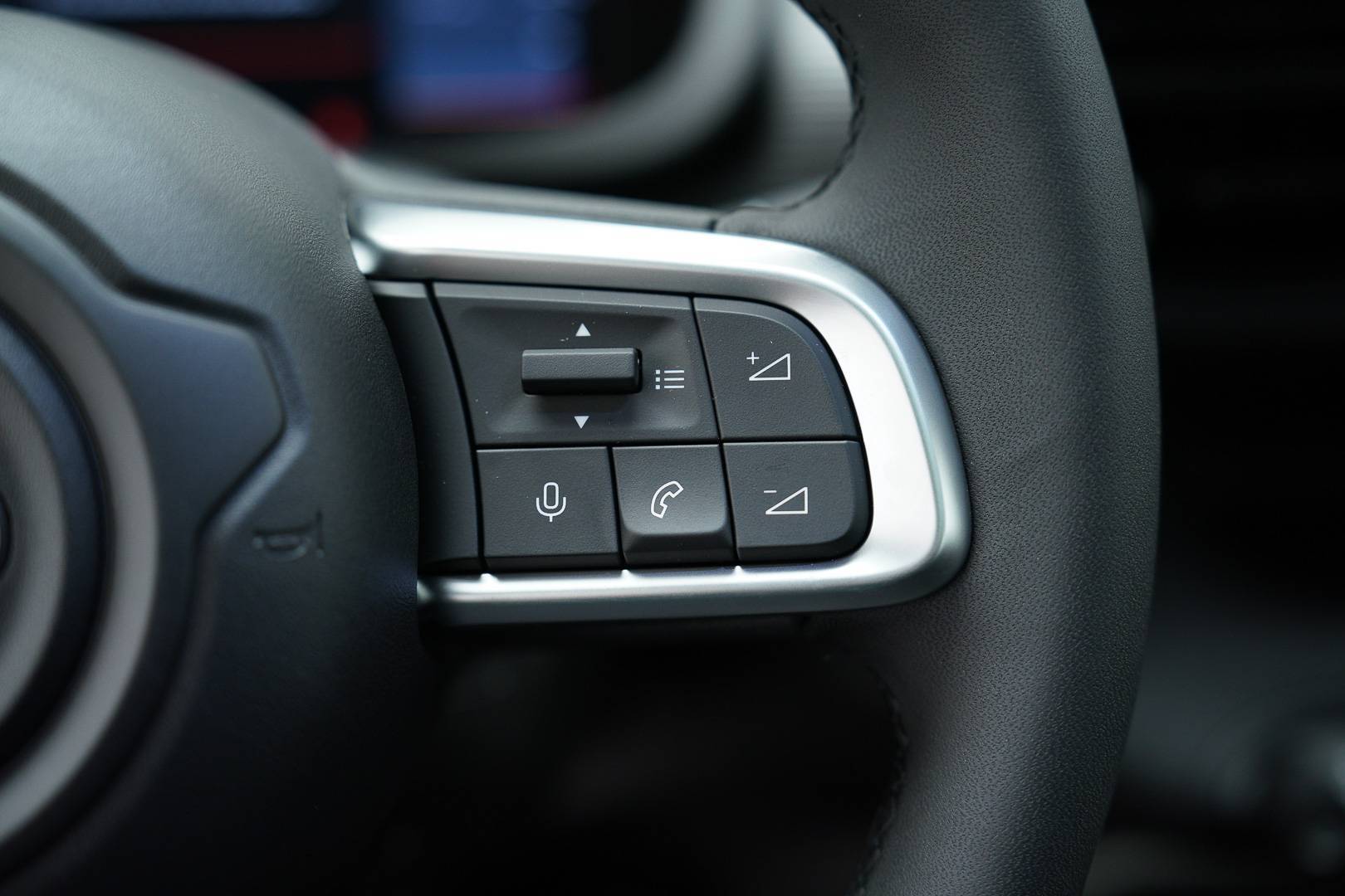 JEEP Avenger - Foto 13