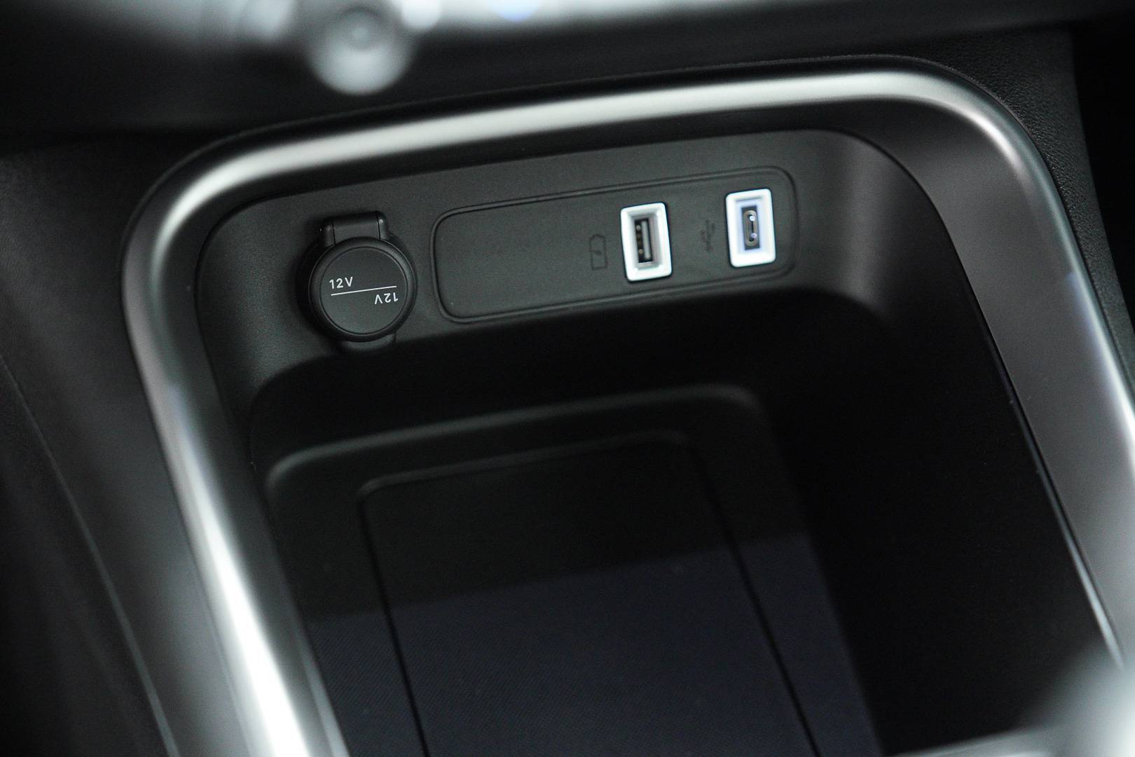 JEEP Avenger - Foto 17