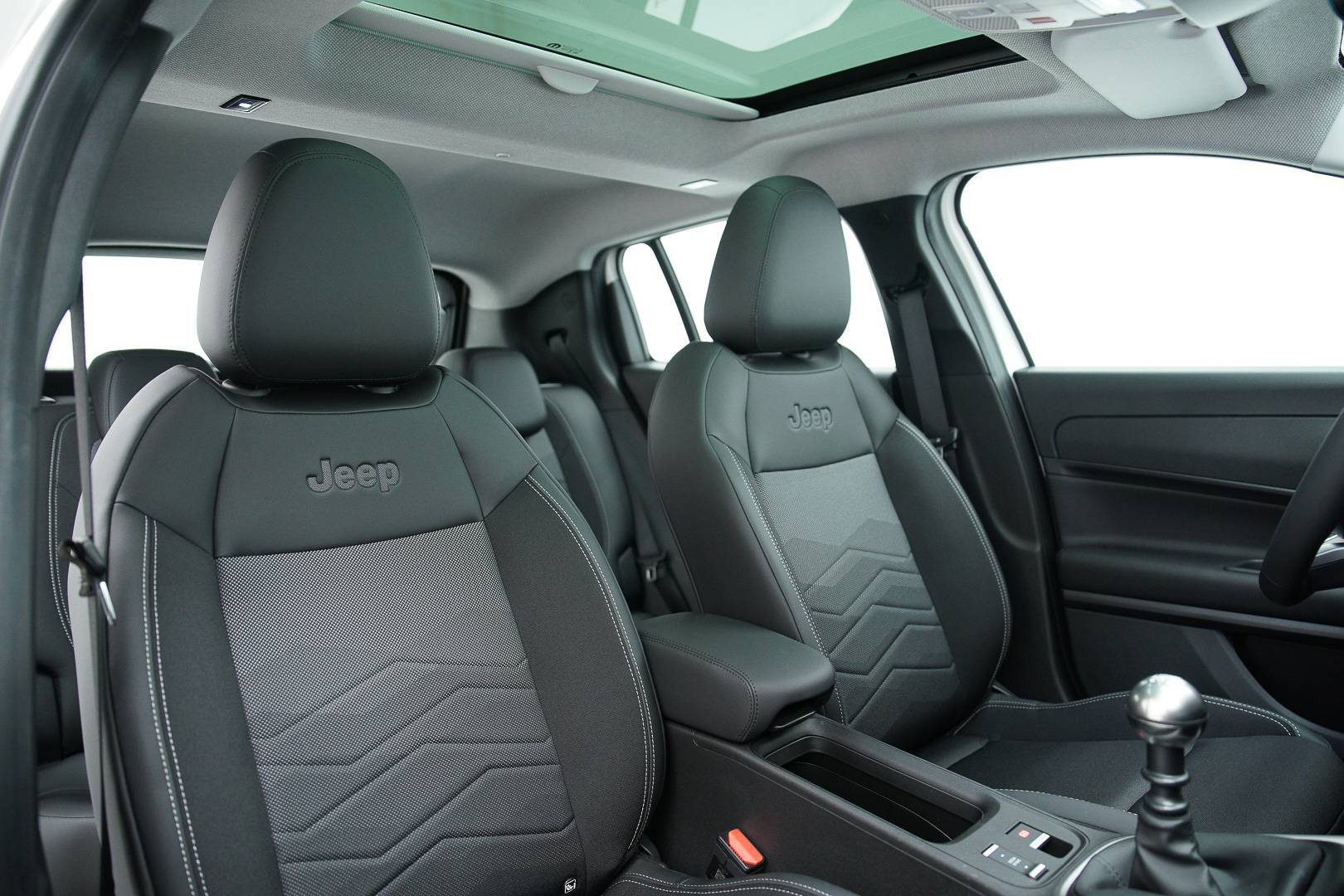 JEEP Avenger - Foto 21