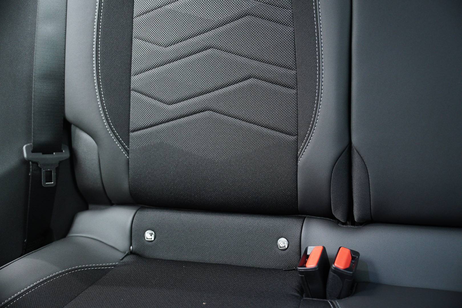 JEEP Avenger - Foto 24