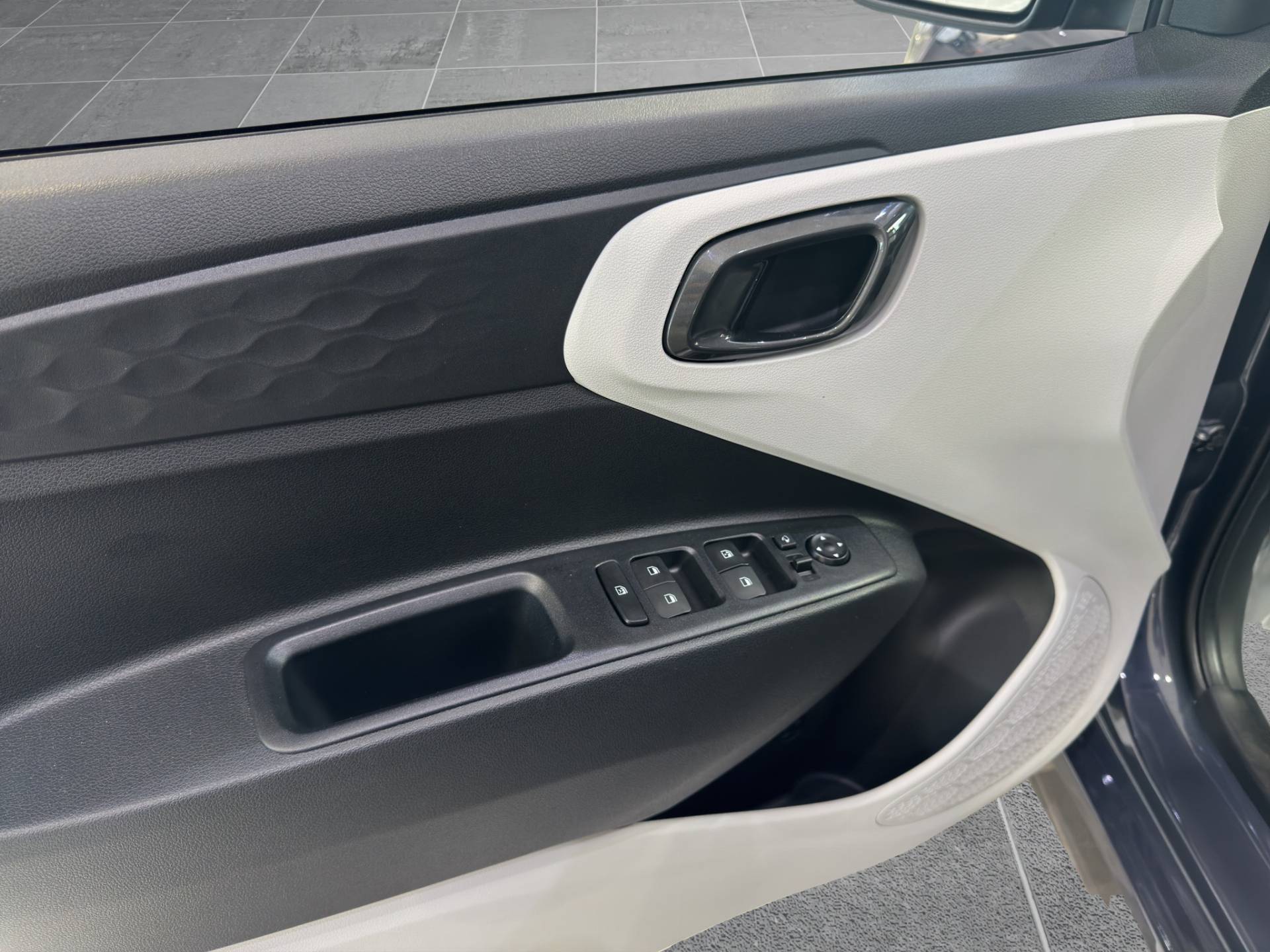 HYUNDAI I10 - Foto 8