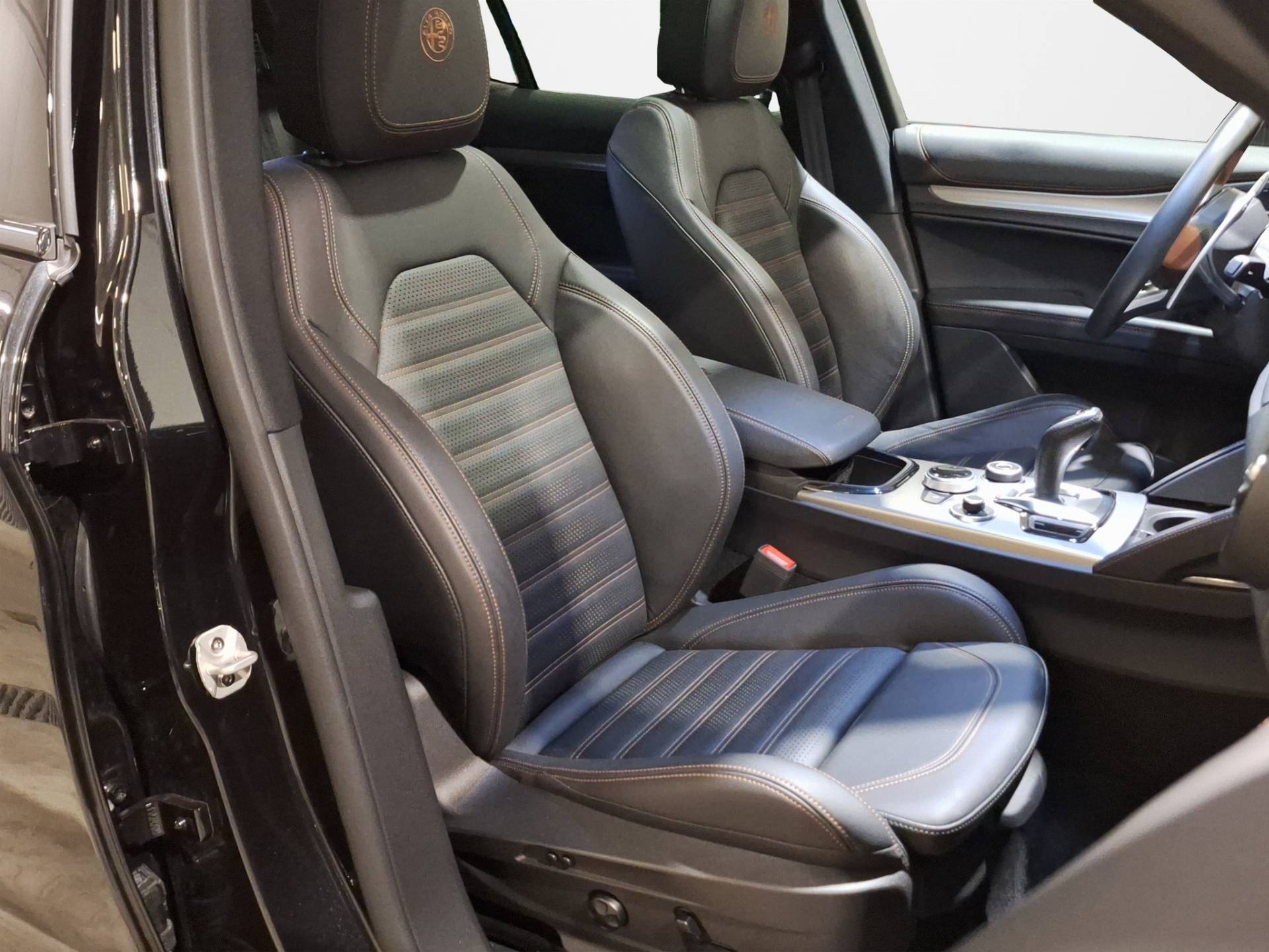 ALFA ROMEO Stelvio Stelvio 2.2 t Intensa Q4 210cv auto usata in pronta consegna - Brandini