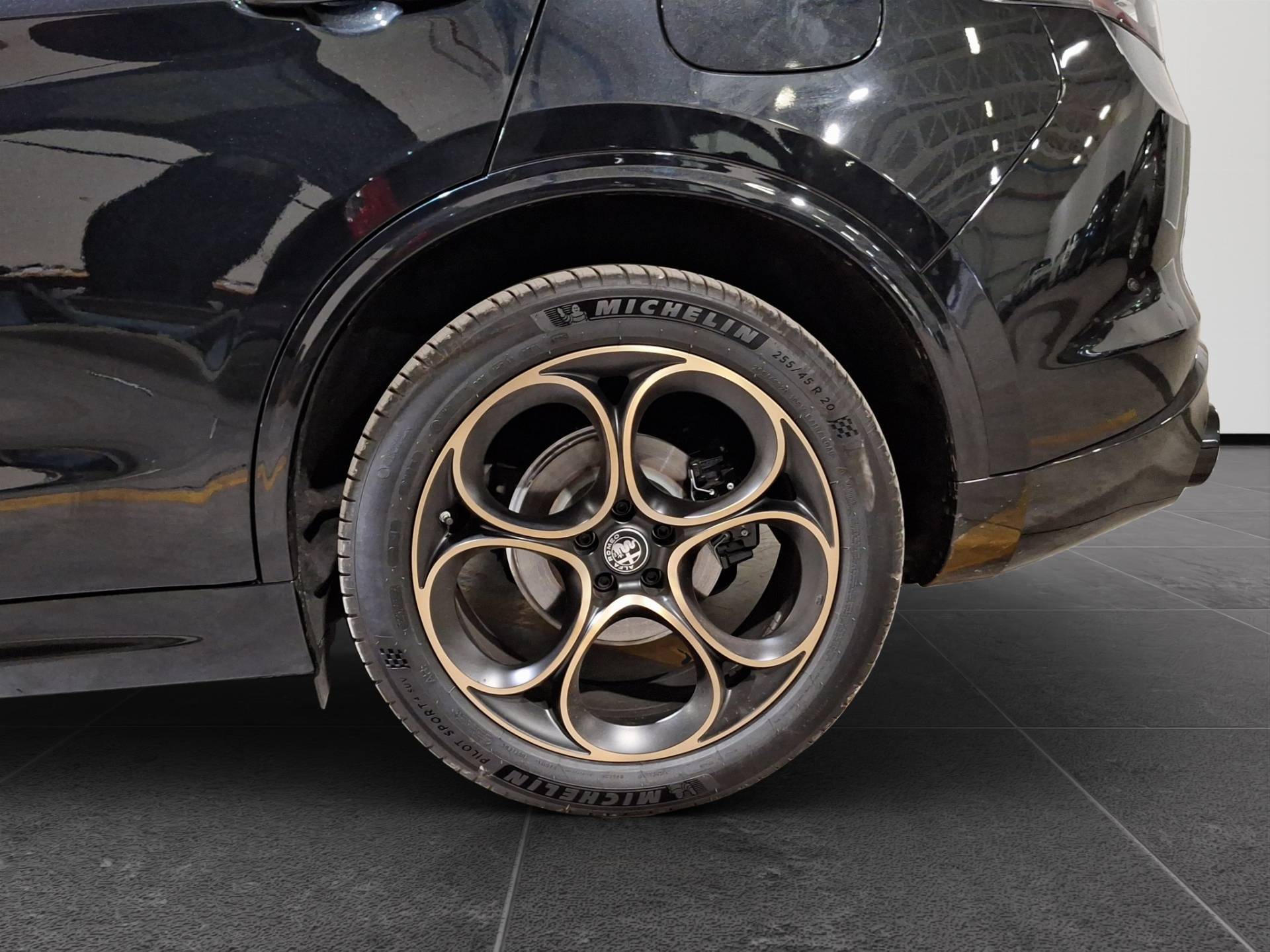 ALFA ROMEO Stelvio Stelvio 2.2 t Intensa Q4 210cv auto usata in pronta consegna - Brandini