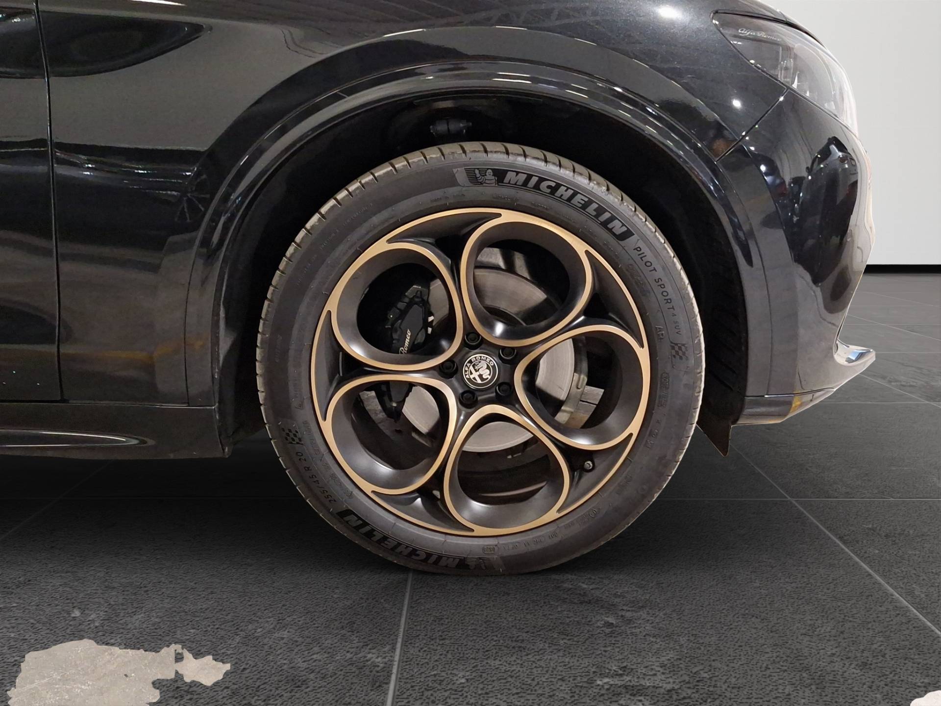 ALFA ROMEO Stelvio Stelvio 2.2 t Intensa Q4 210cv auto usata in pronta consegna - Brandini