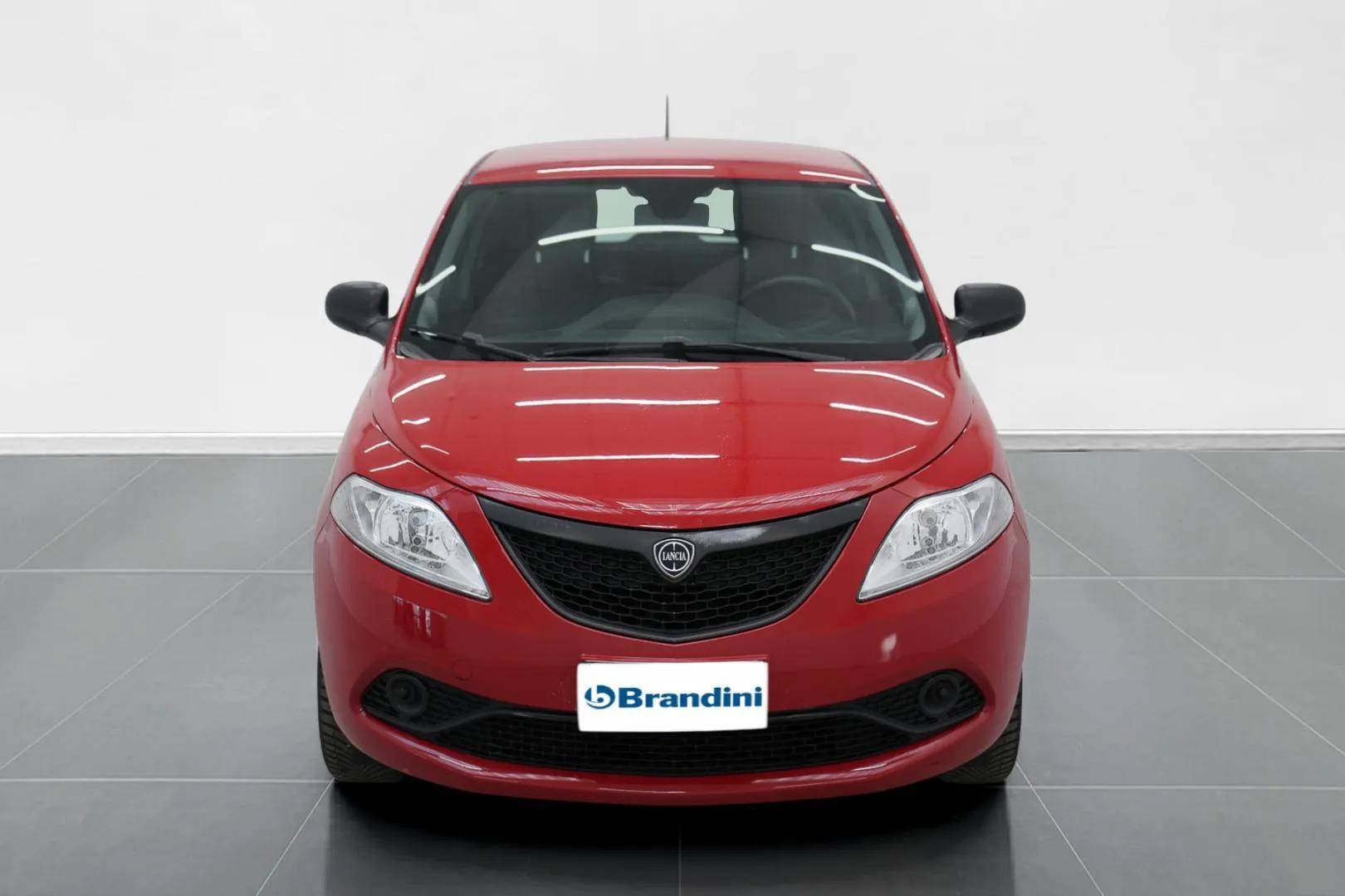 LANCIA Ypsilon - Foto 2