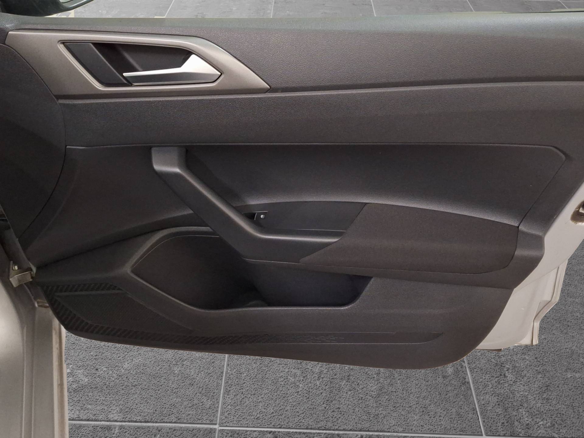 VOLKSWAGEN Polo - Foto 16