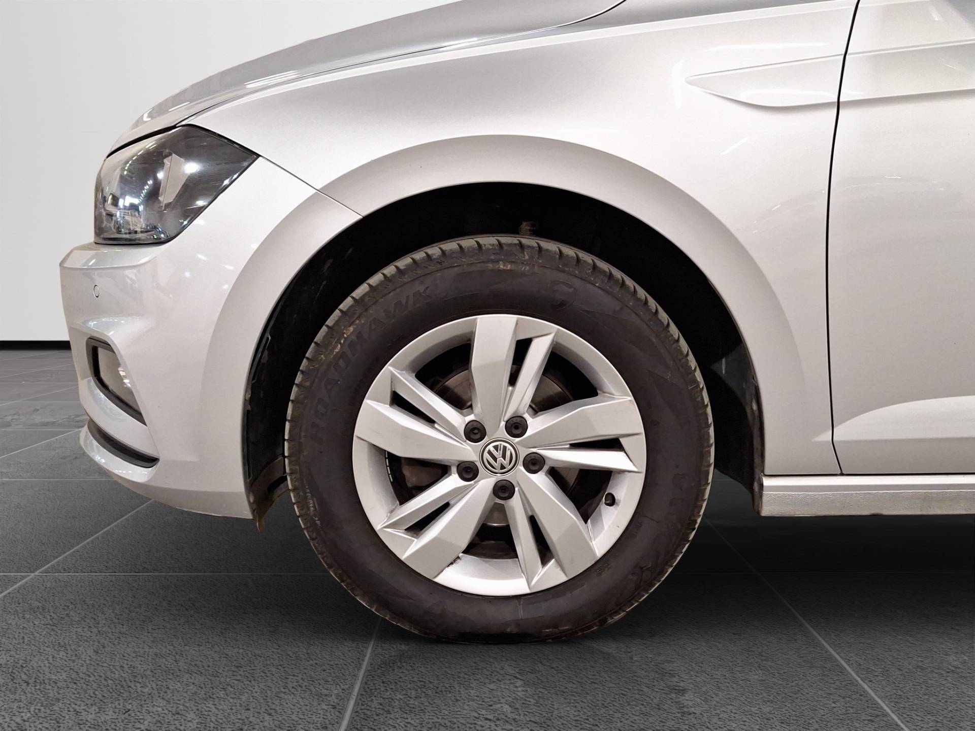 VOLKSWAGEN Polo - Foto 19