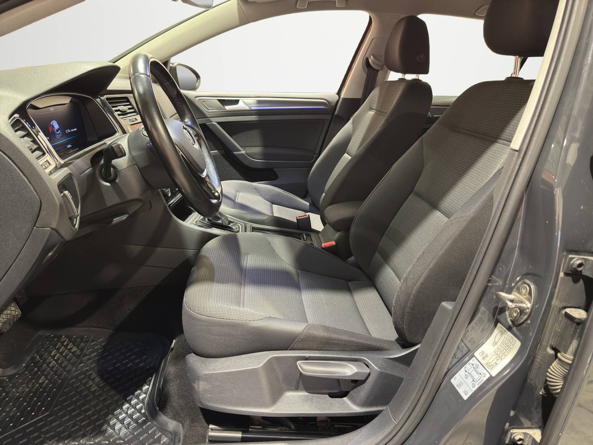 VOLKSWAGEN Golf - Foto 7