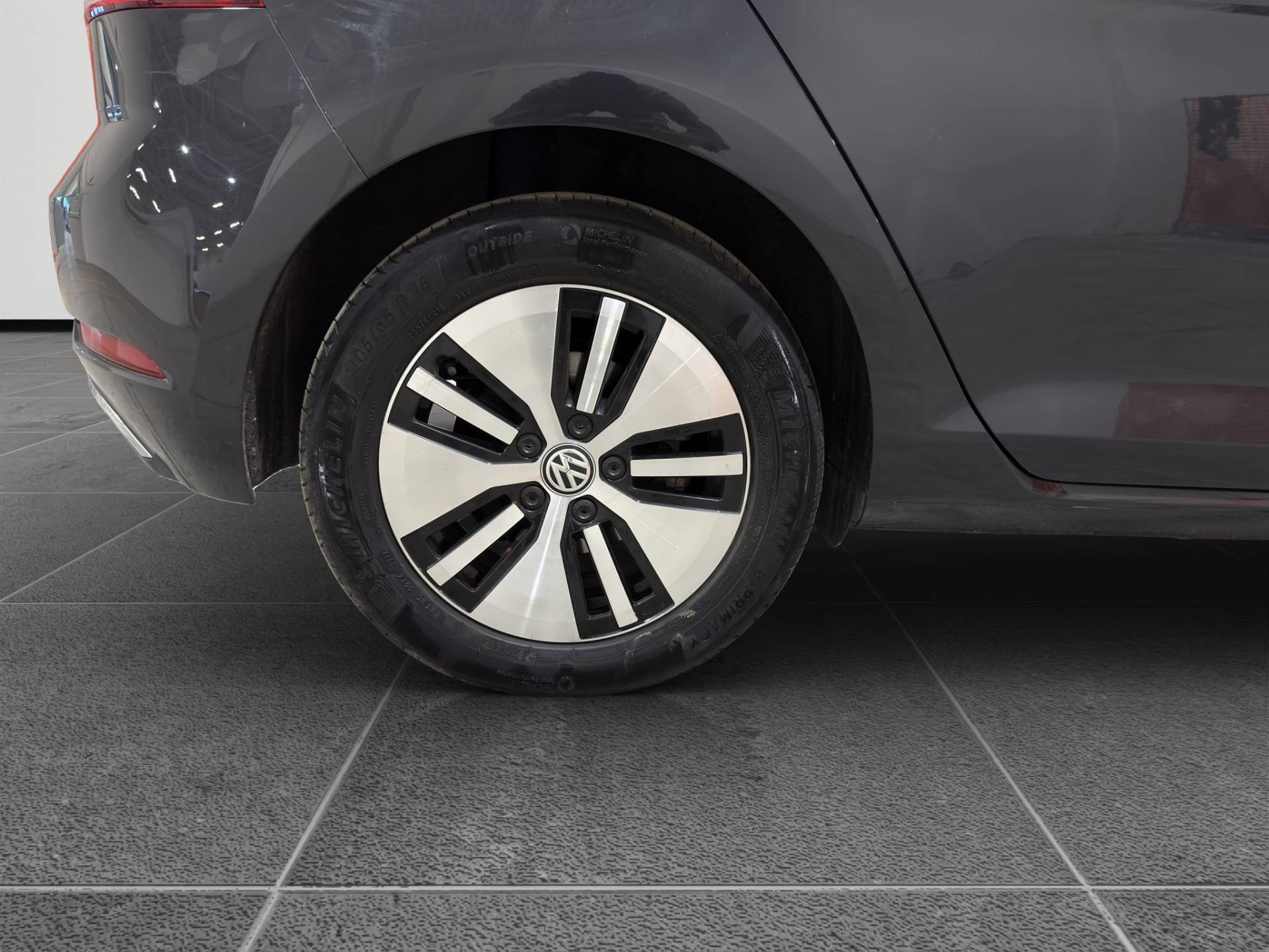 VOLKSWAGEN Golf - Foto 21