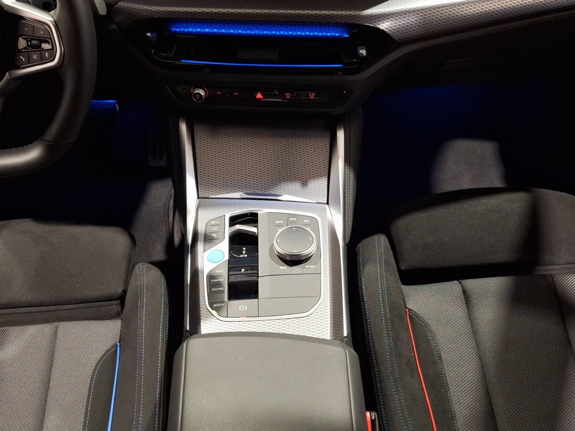BMW i4 - Foto 13
