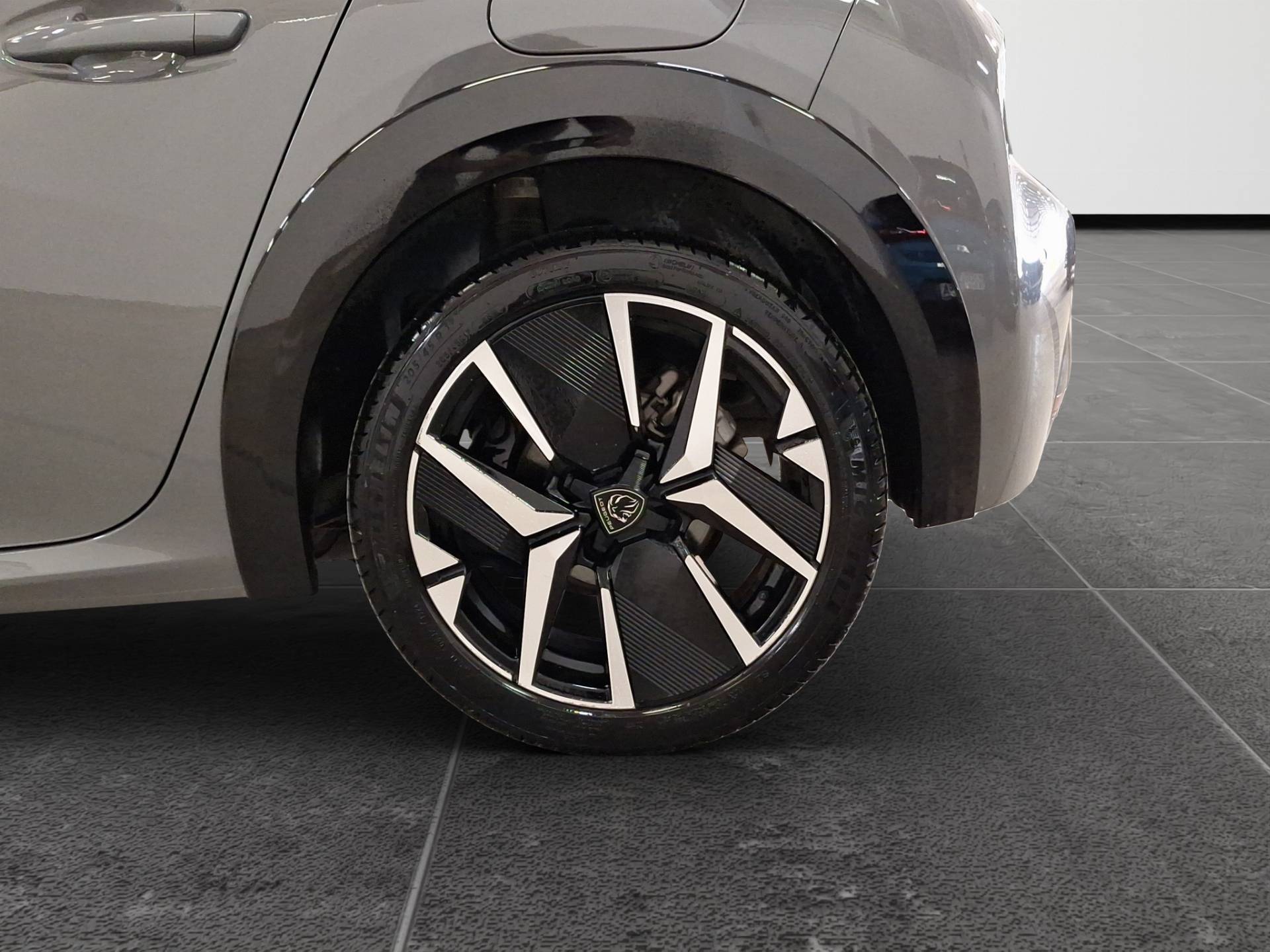 PEUGEOT 208 - Foto 20