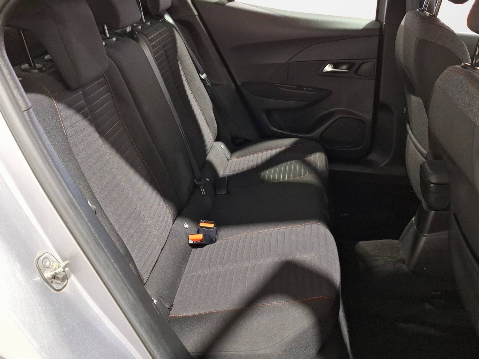 PEUGEOT 2008 - Foto 17