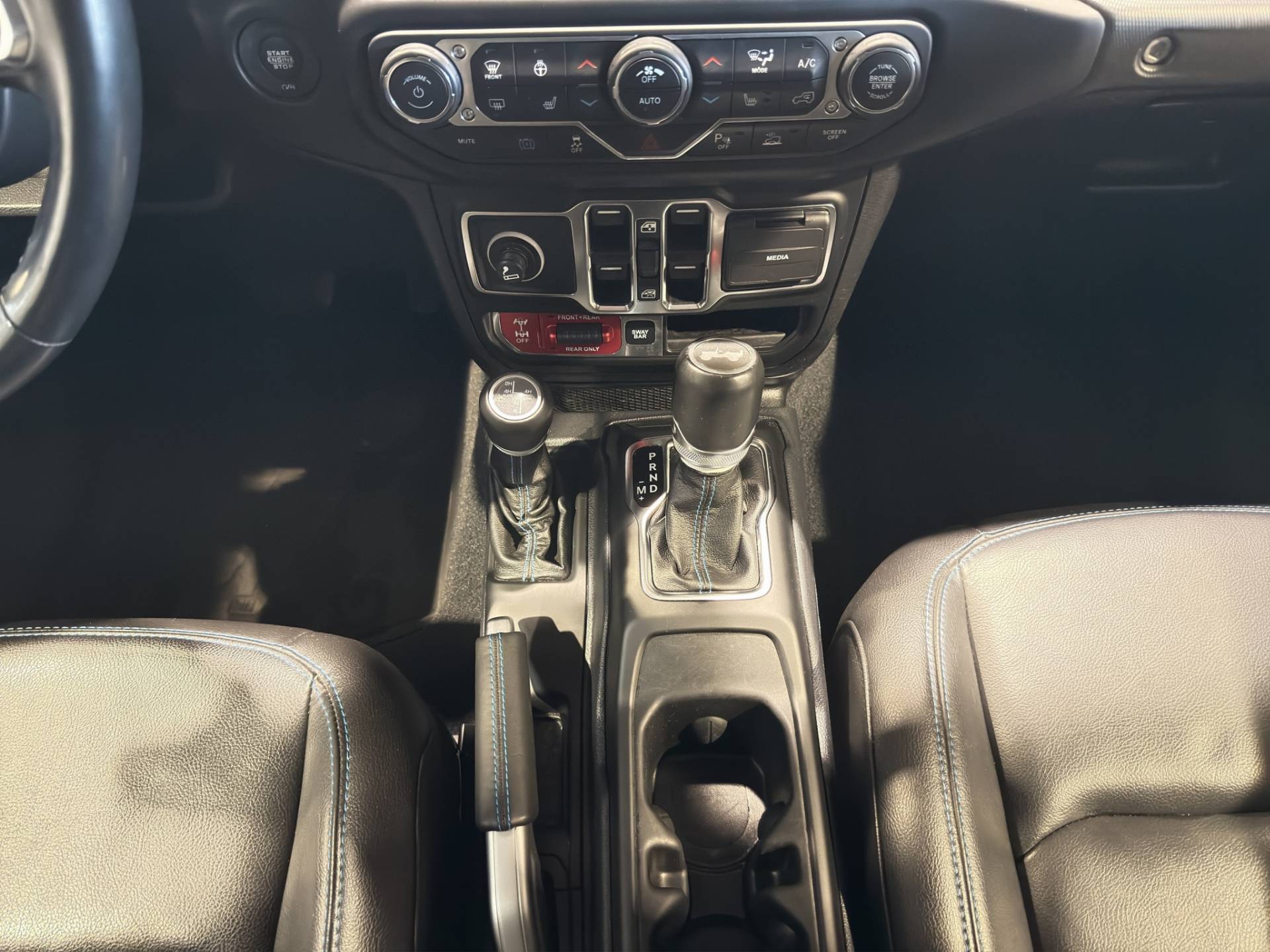 JEEP Wrangler - Foto 11