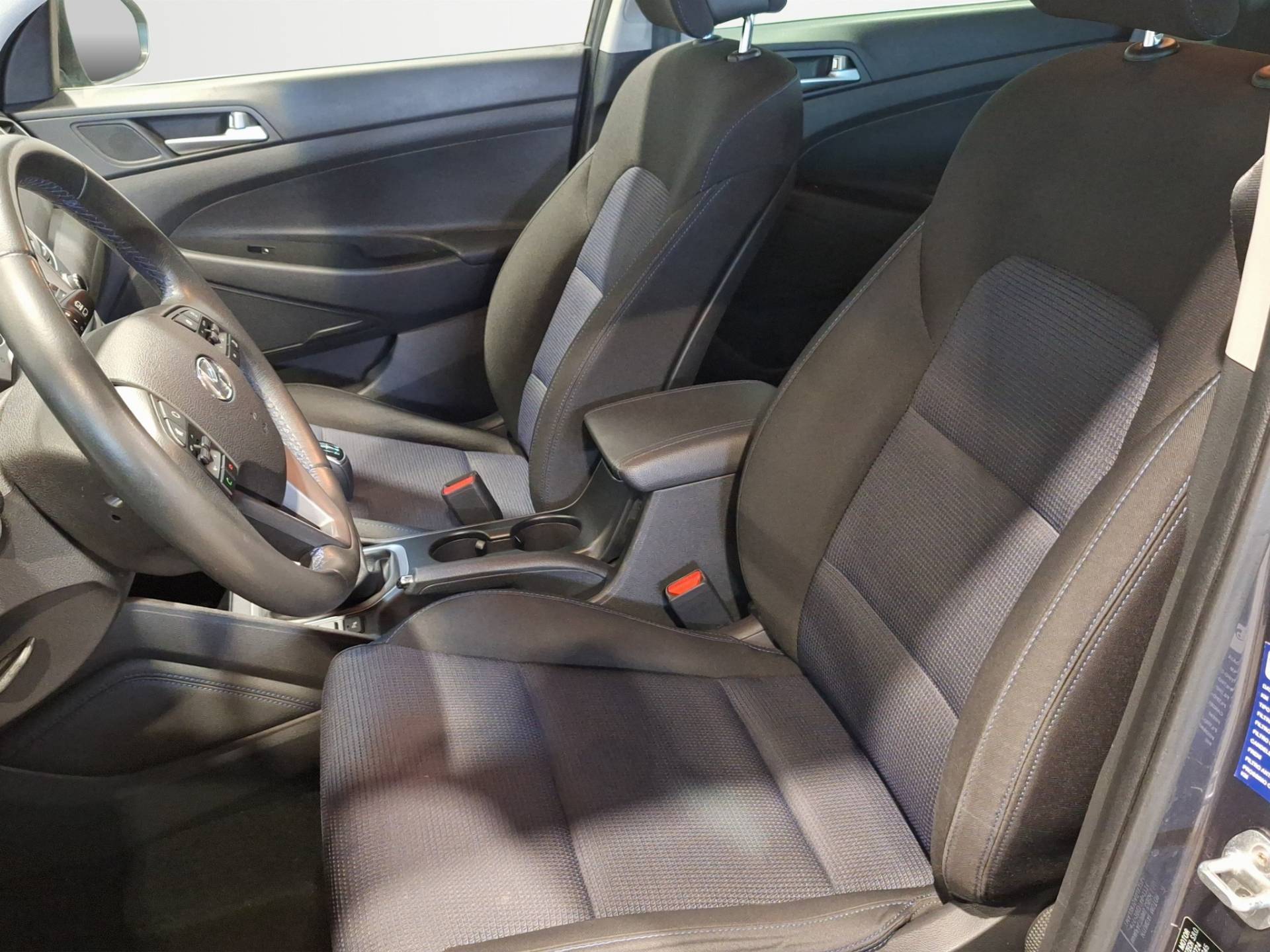 HYUNDAI Tucson - Foto 7