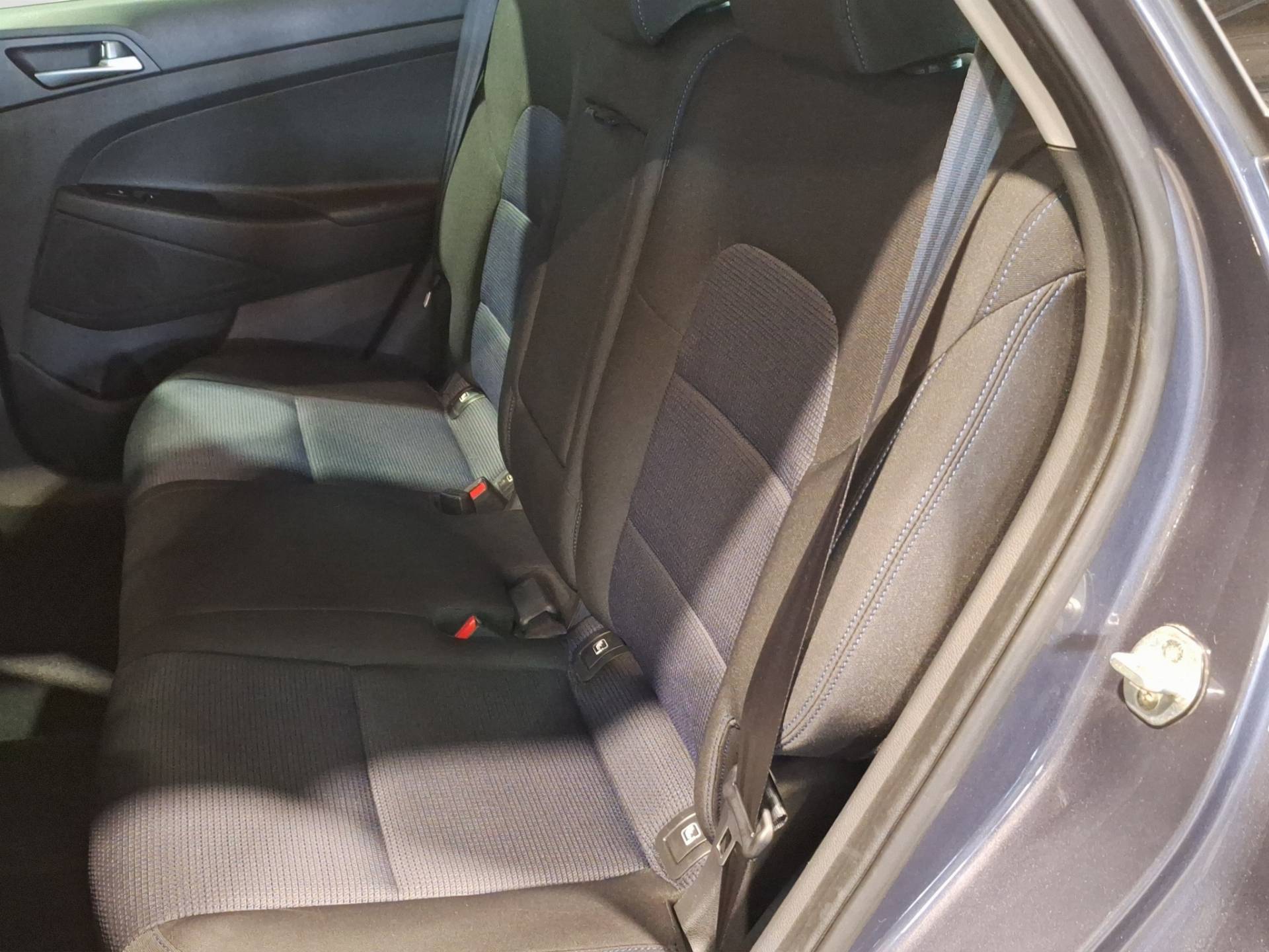 HYUNDAI Tucson - Foto 11