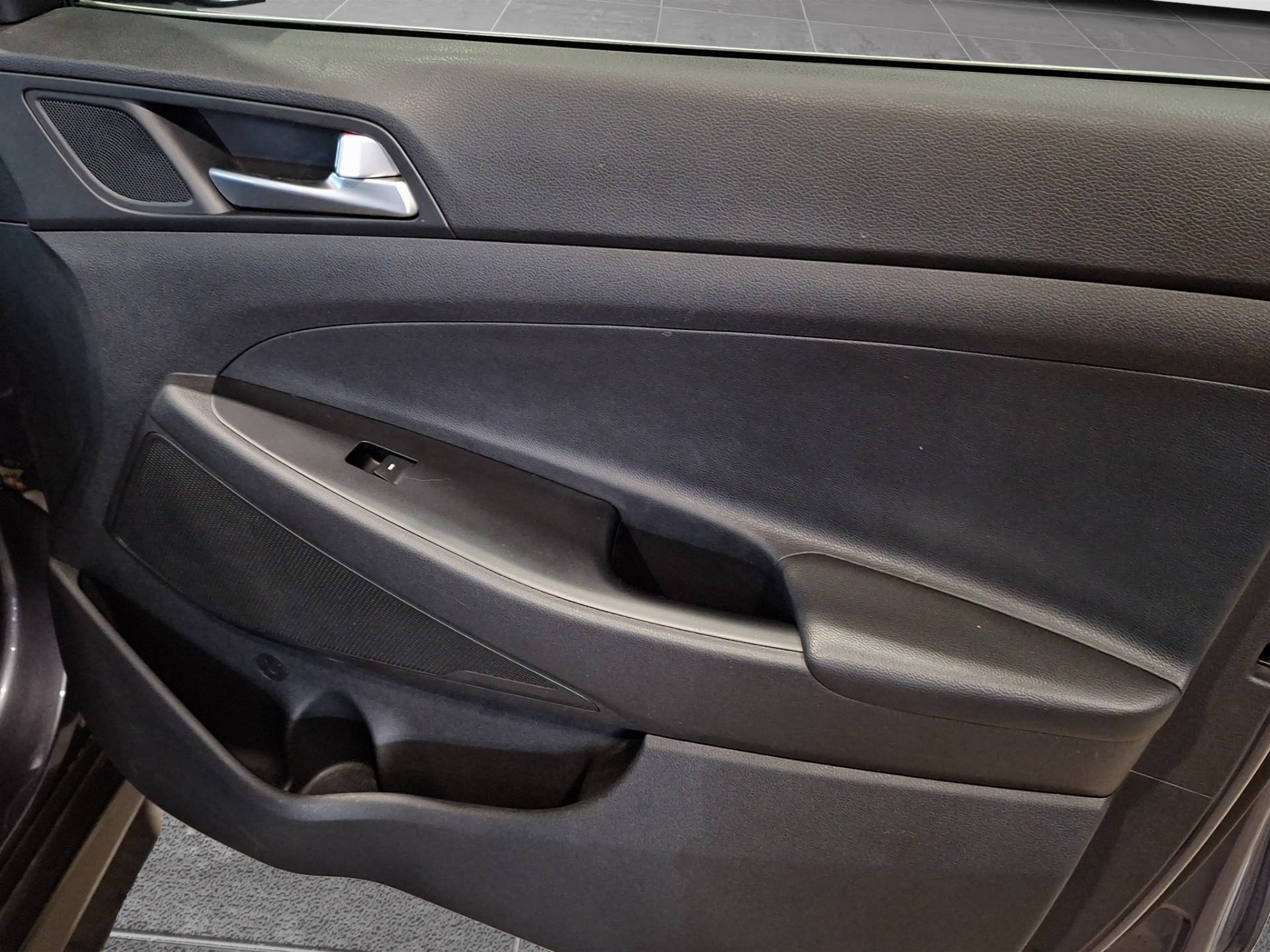 HYUNDAI Tucson - Foto 16