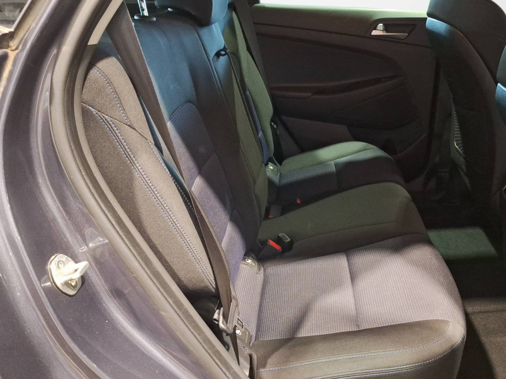 HYUNDAI Tucson - Foto 17