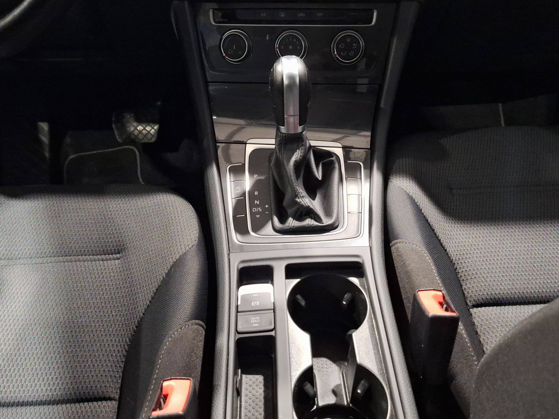 VOLKSWAGEN Golf - Foto 13