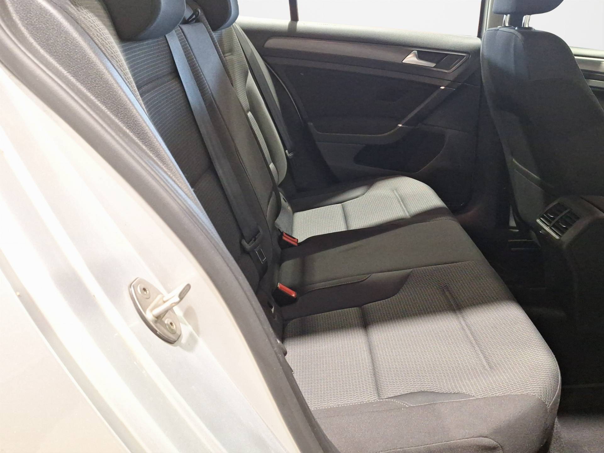 VOLKSWAGEN Golf - Foto 17