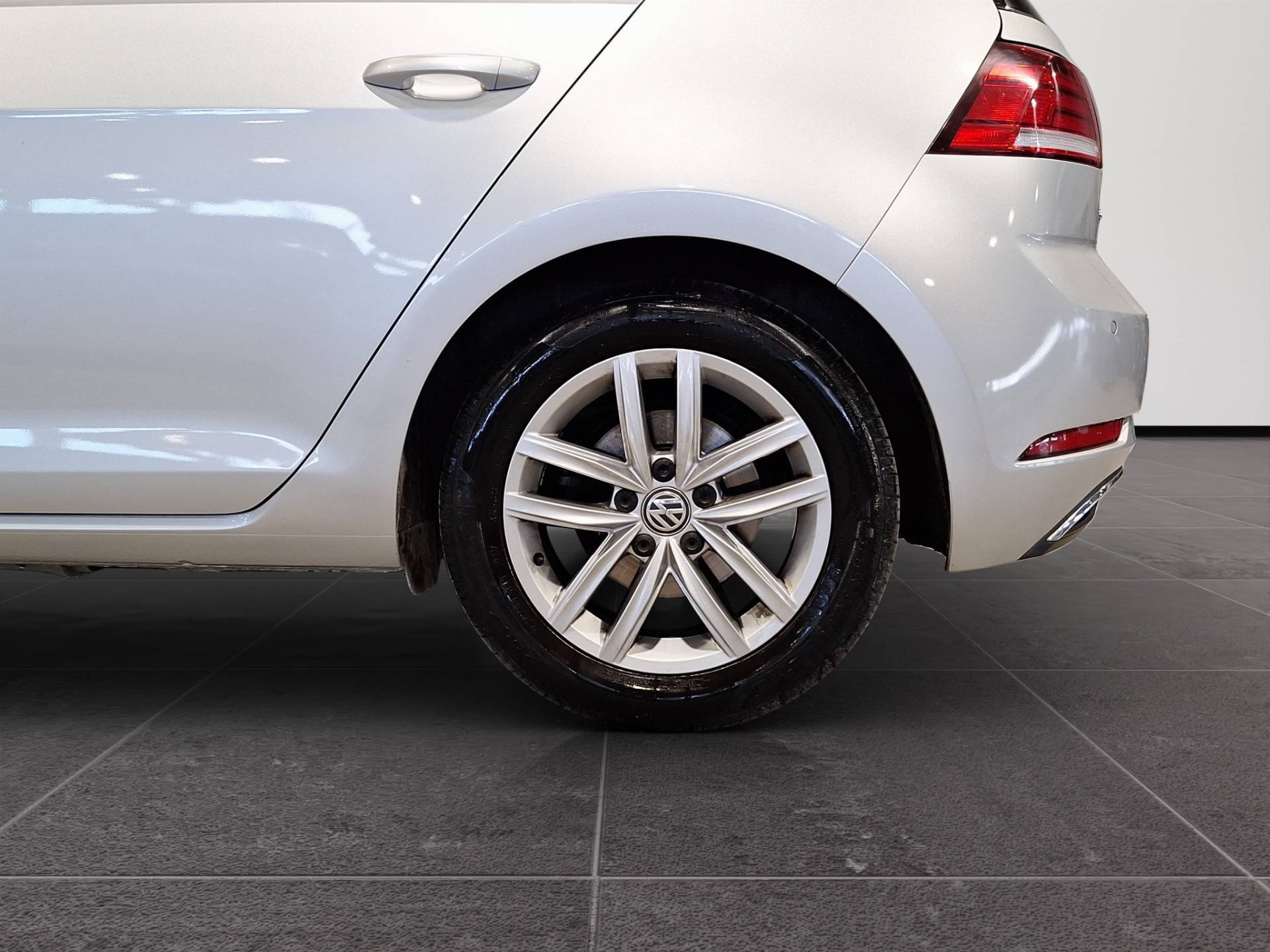 VOLKSWAGEN Golf - Foto 20