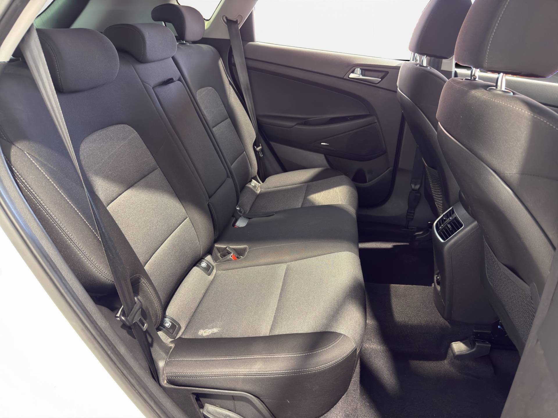 HYUNDAI Tucson - Foto 17