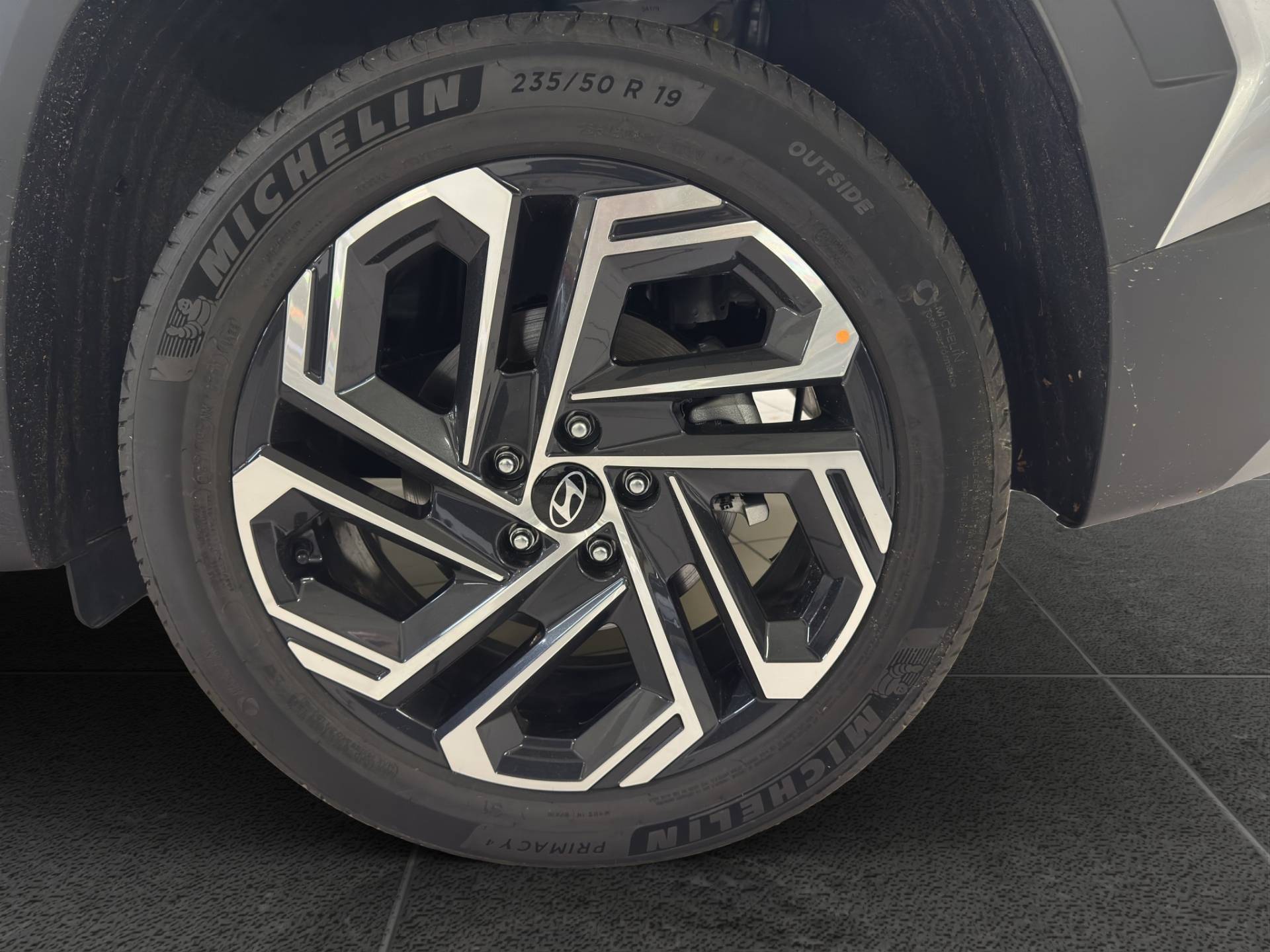 HYUNDAI Tucson - Foto 19