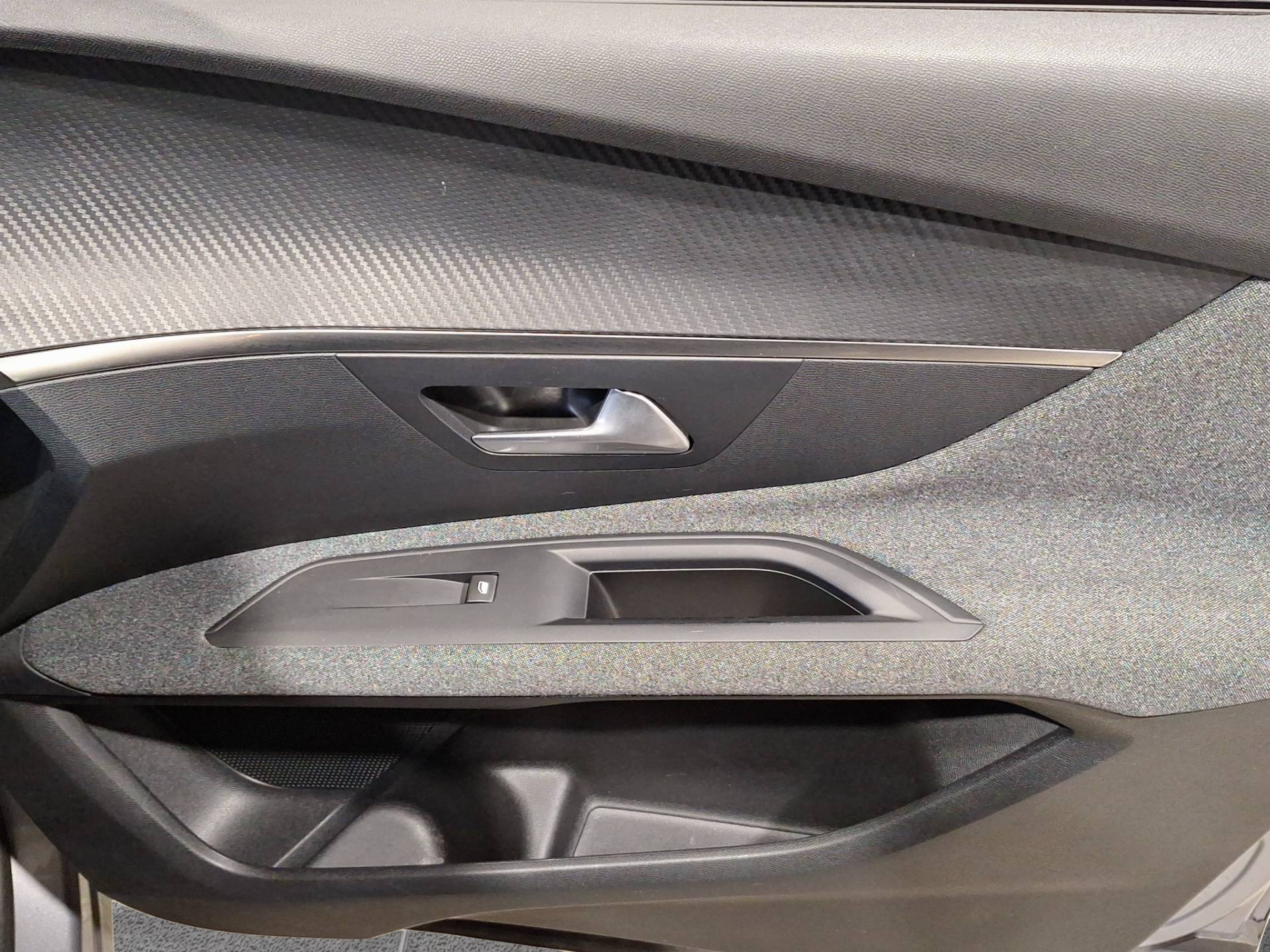 PEUGEOT 3008 - Foto 16