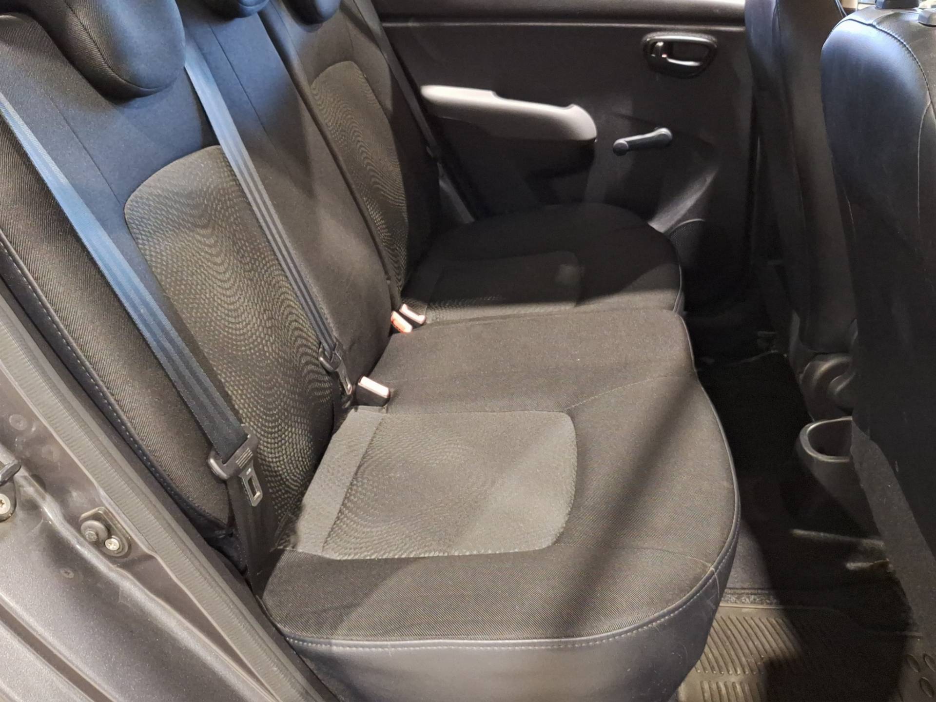 HYUNDAI I10 - Foto 17