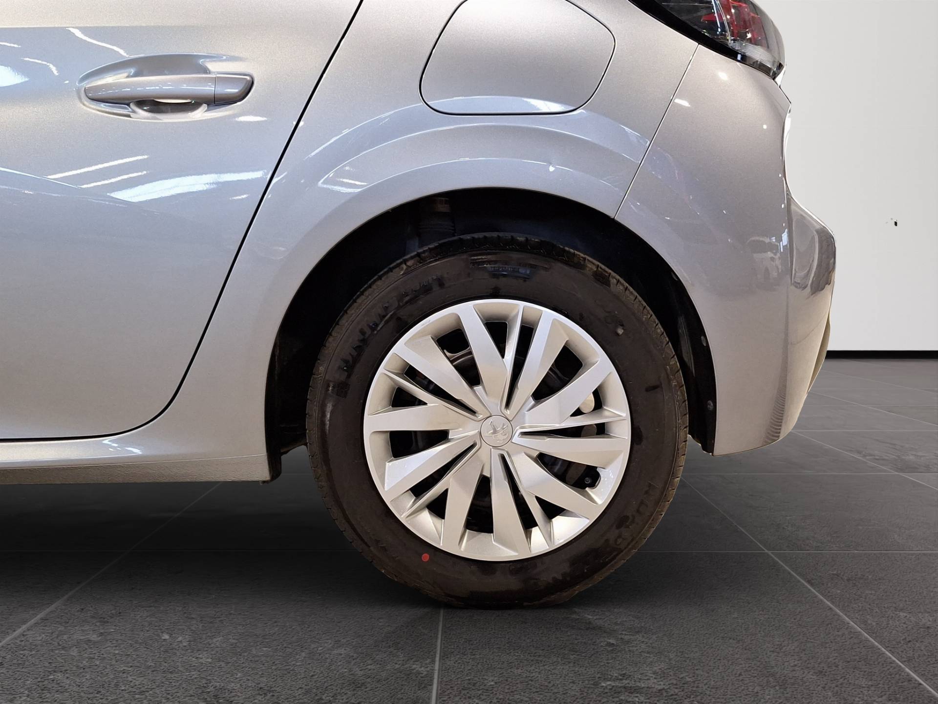 PEUGEOT 208 - Foto 20