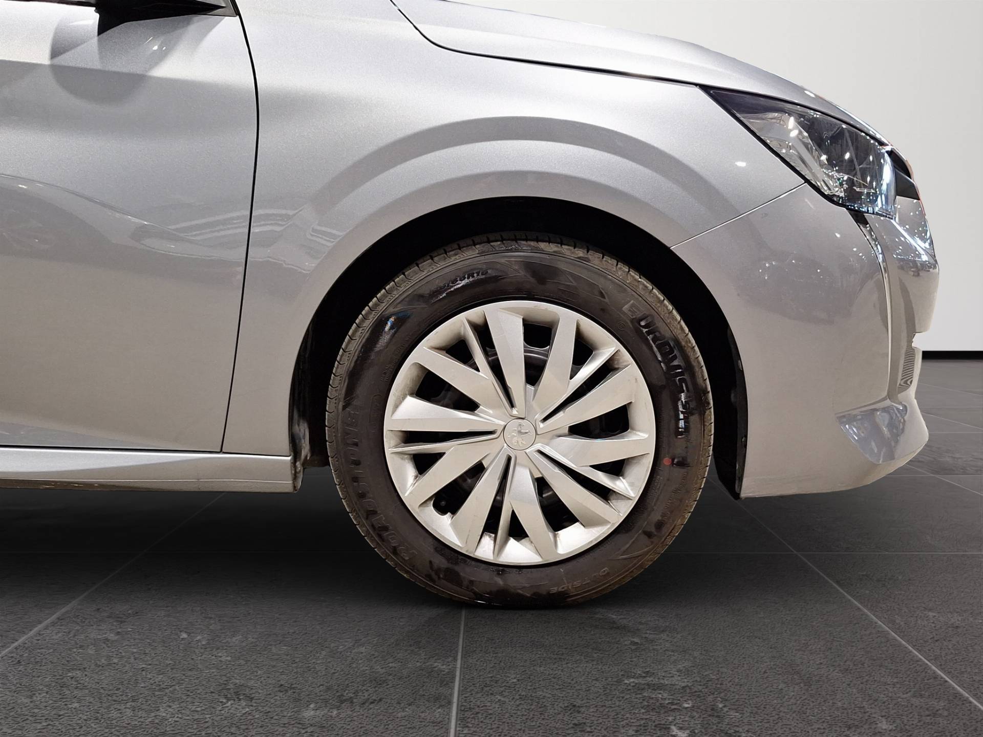 PEUGEOT 208 - Foto 22