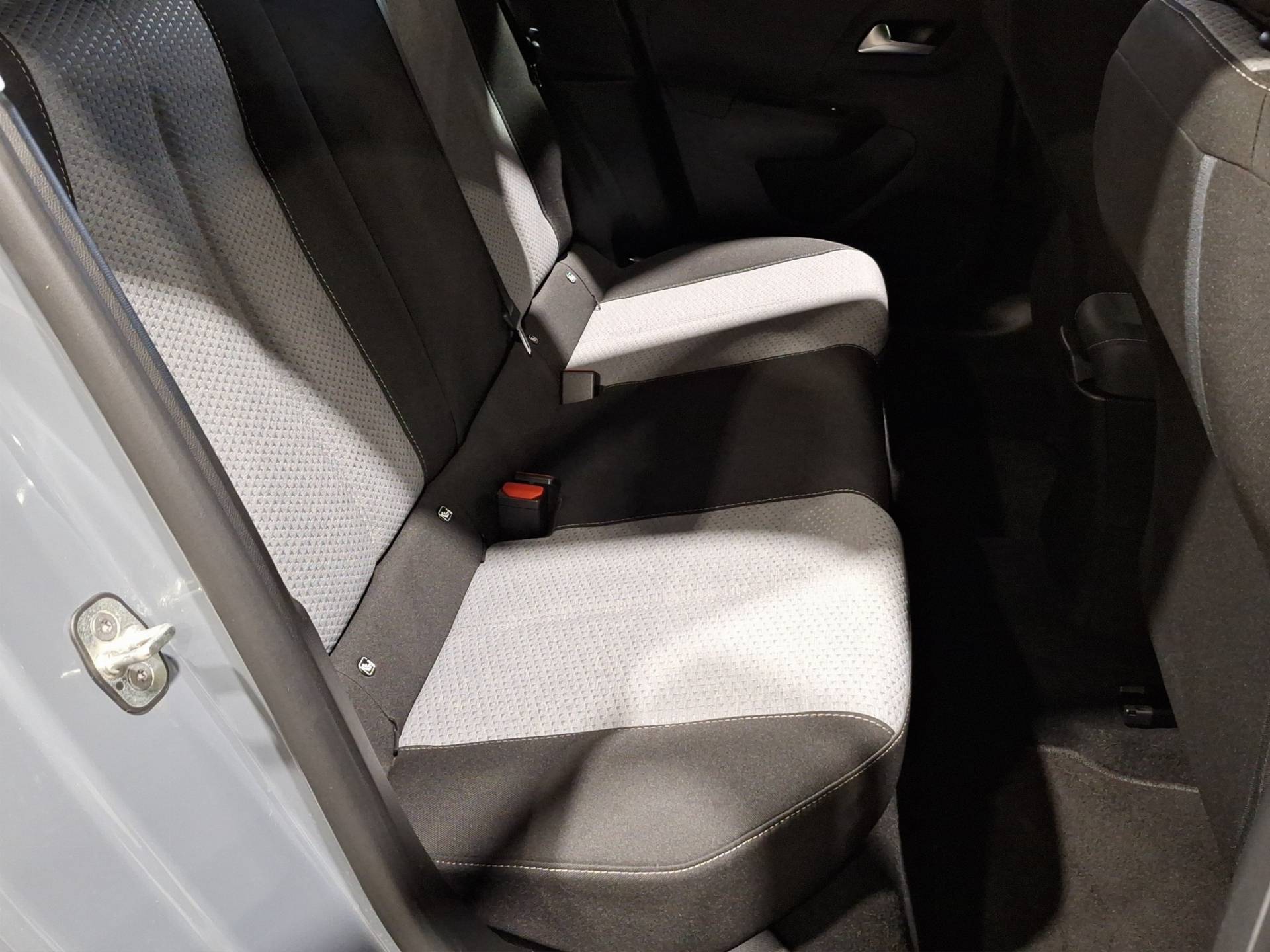 OPEL Corsa - Foto 17