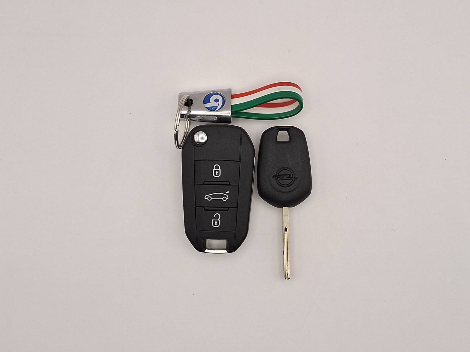 OPEL Corsa - Foto 23