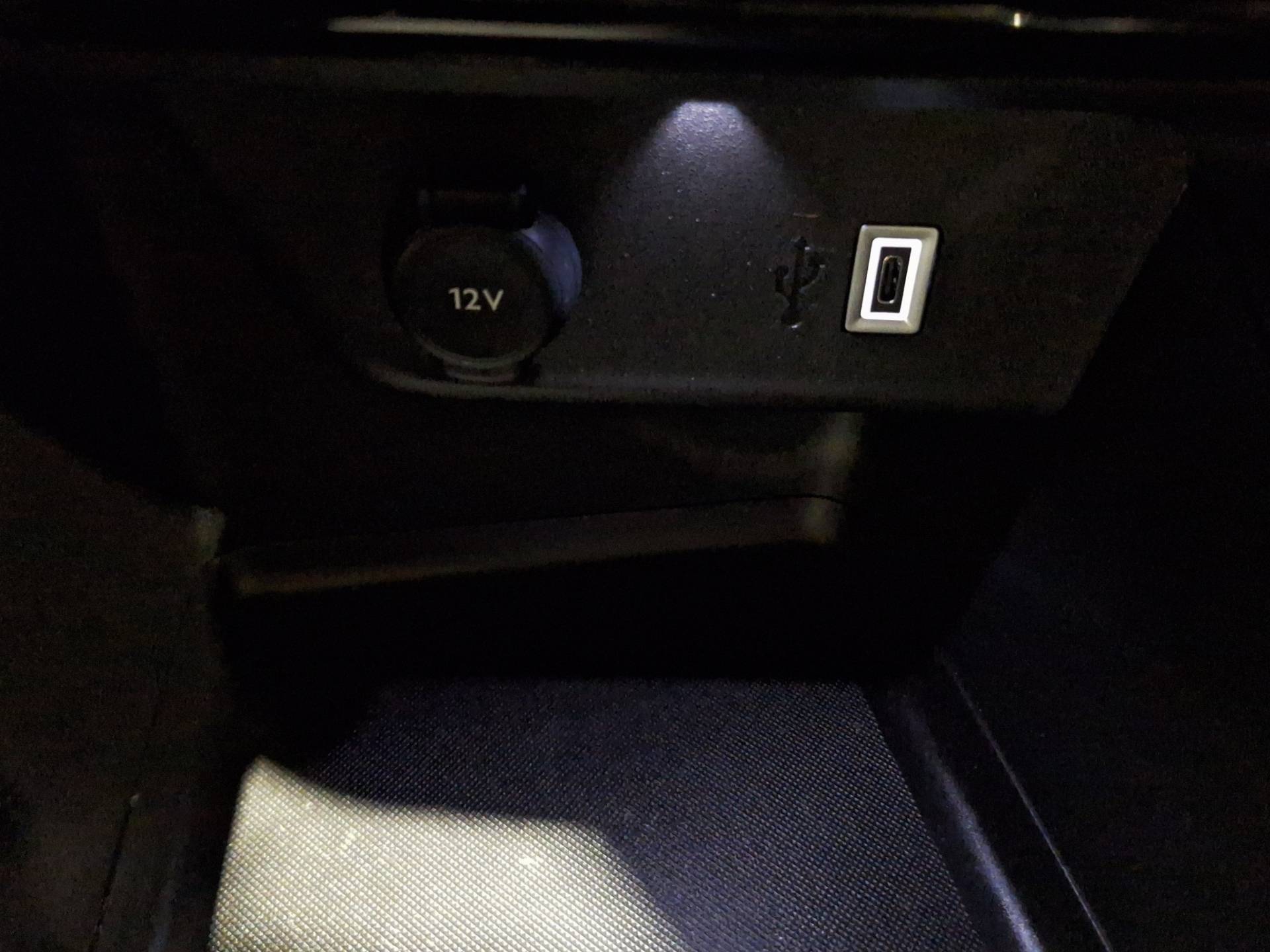 OPEL Corsa - Foto 24