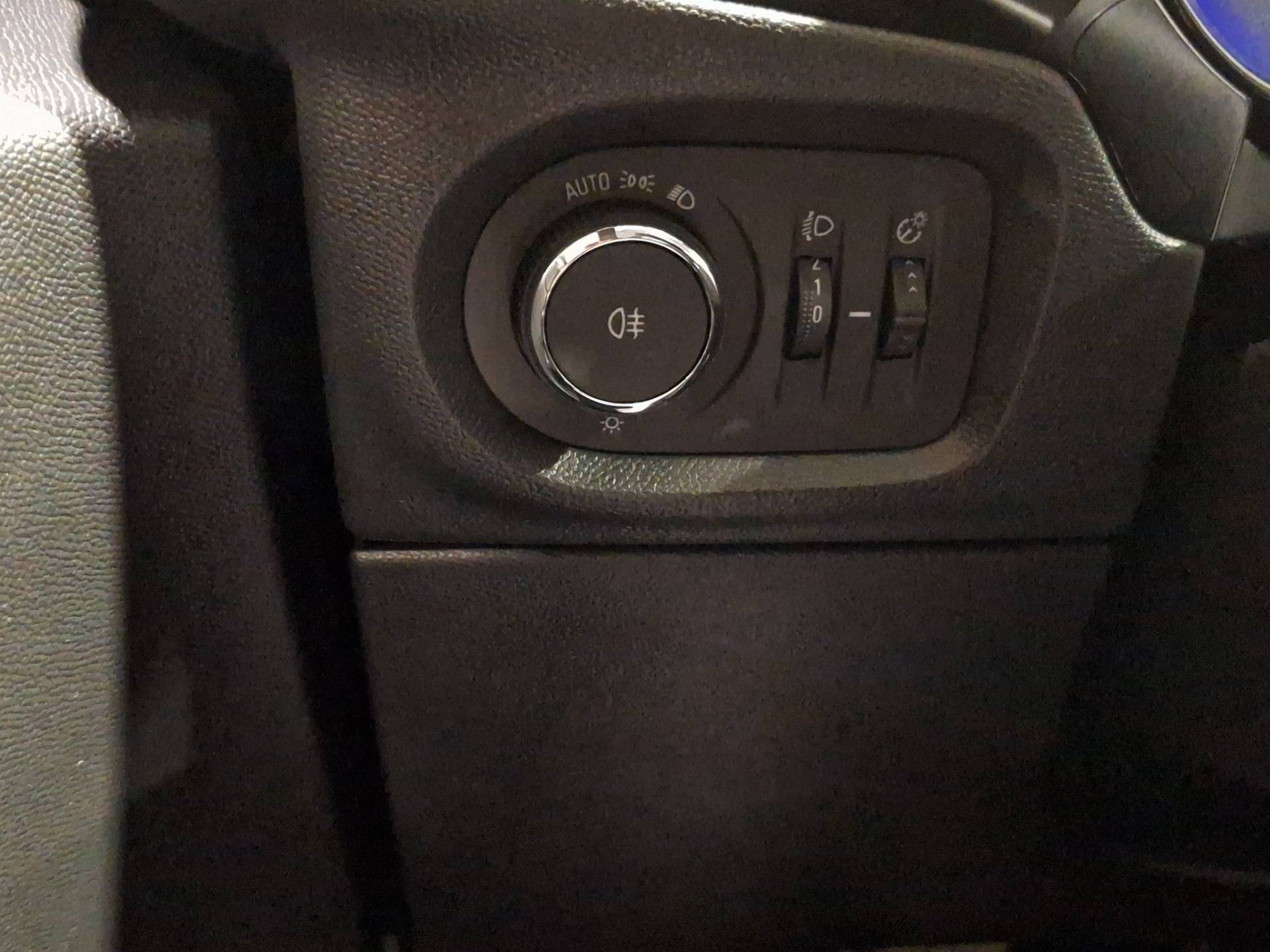 OPEL Corsa - Foto 27