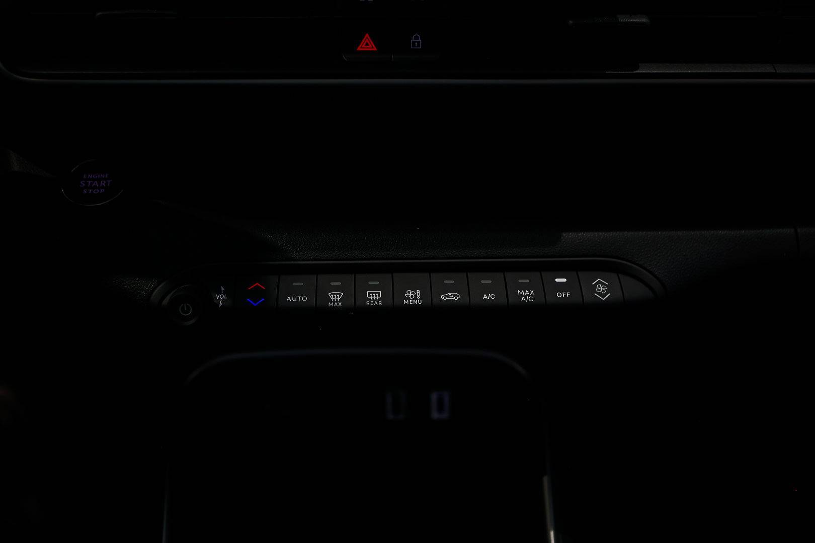 JEEP Avenger - Foto 18