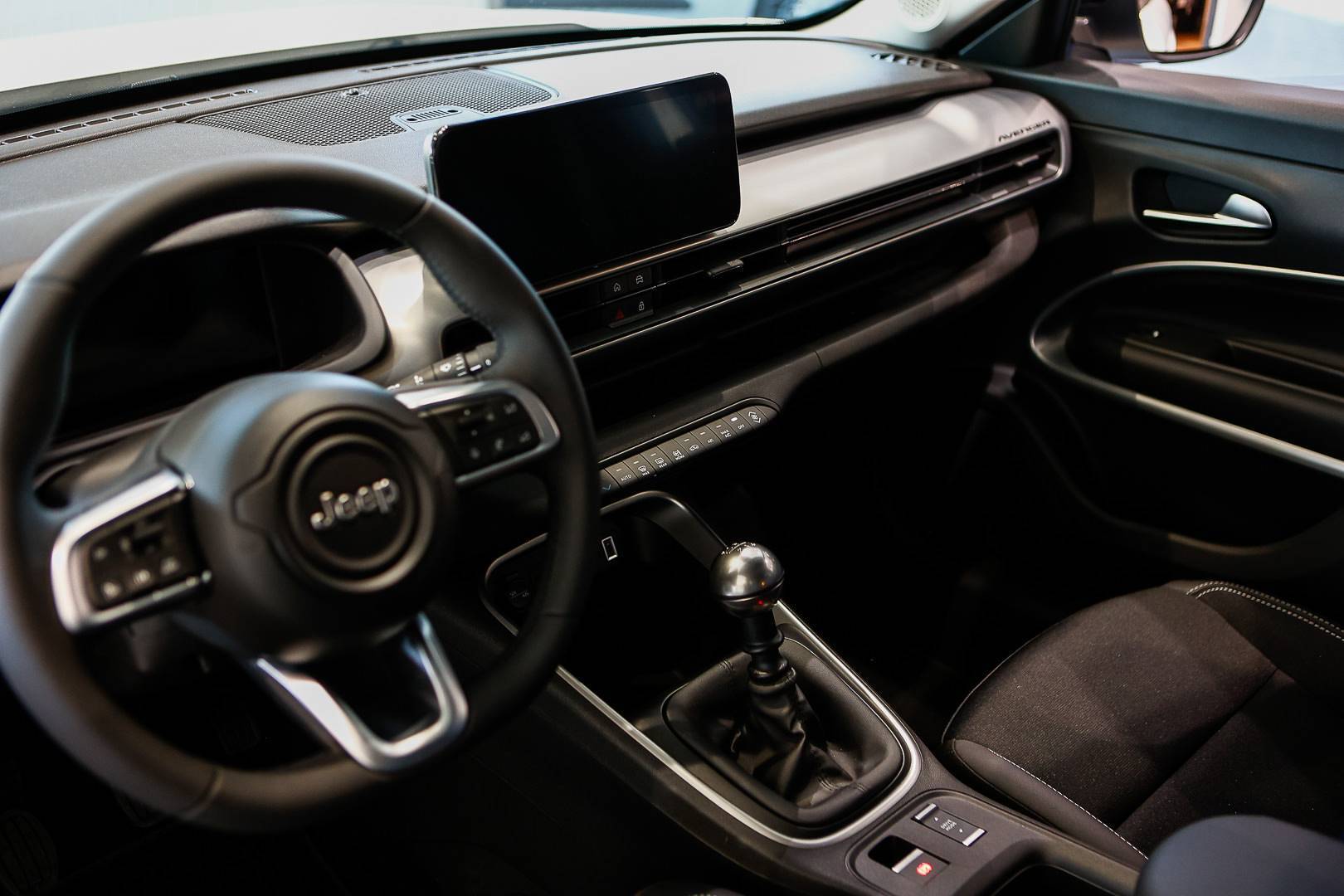 JEEP Avenger - Foto 21