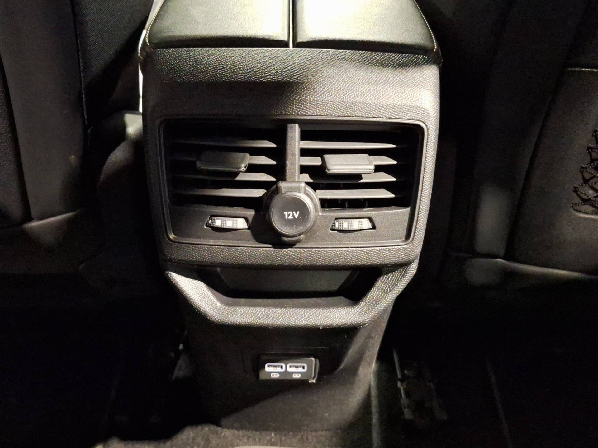 PEUGEOT 3008 - Foto 27